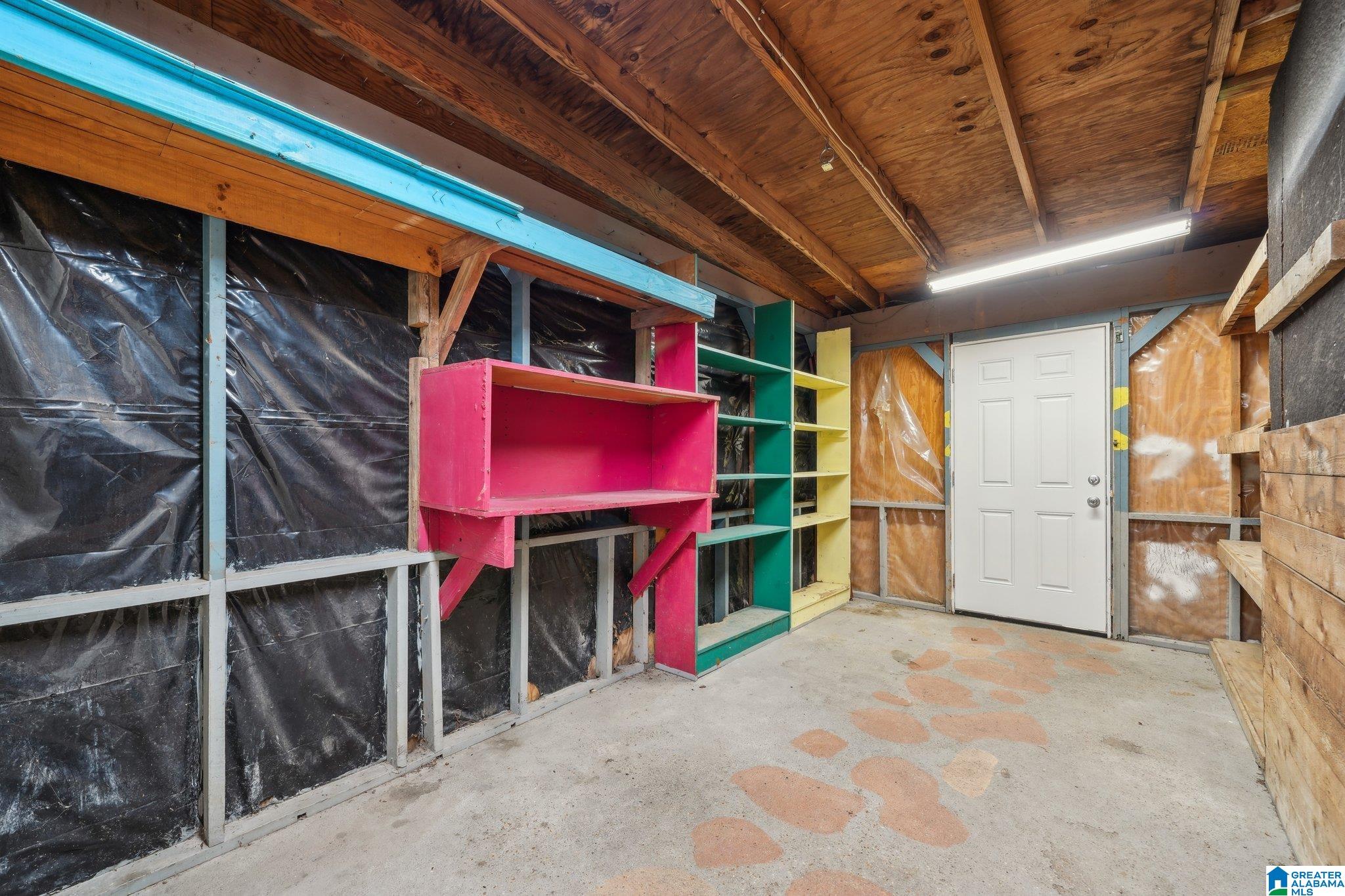 649 ROEBUCK CIRCLE