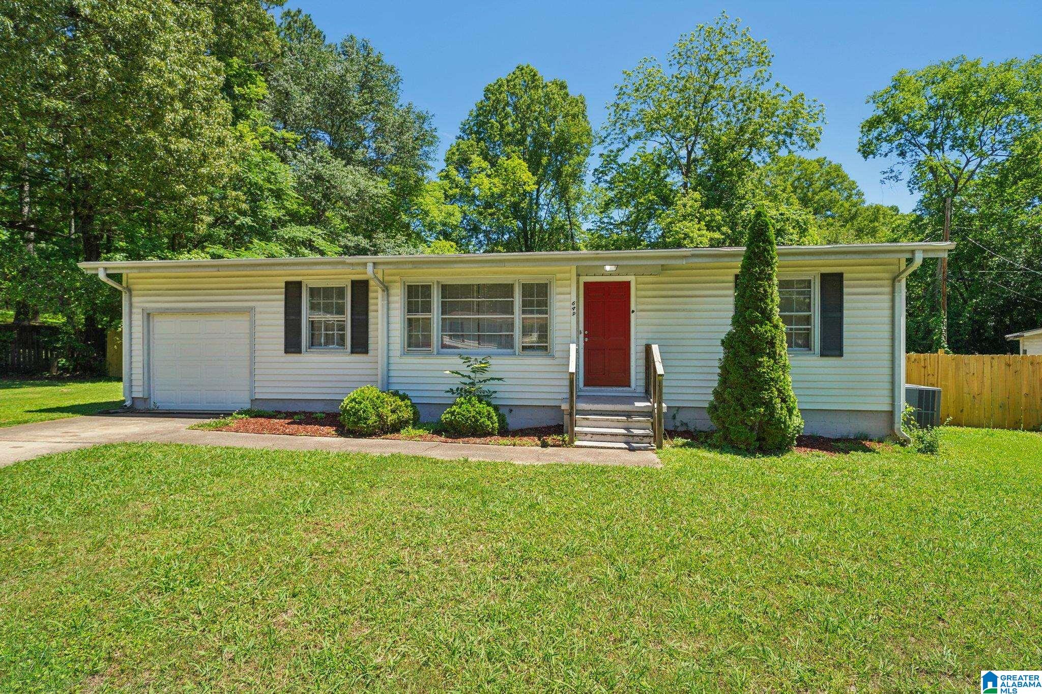 649 ROEBUCK CIRCLE