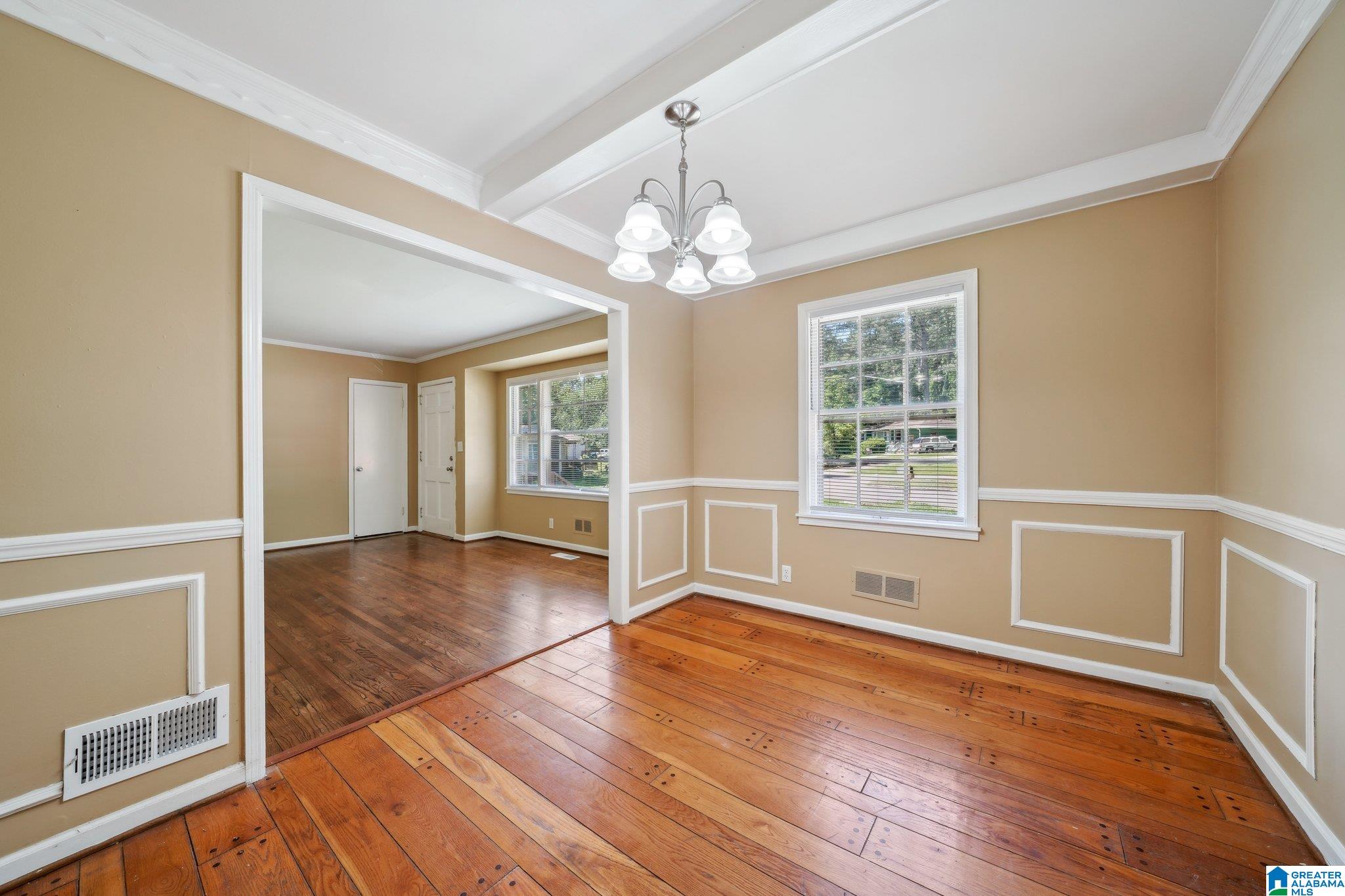 649 ROEBUCK CIRCLE