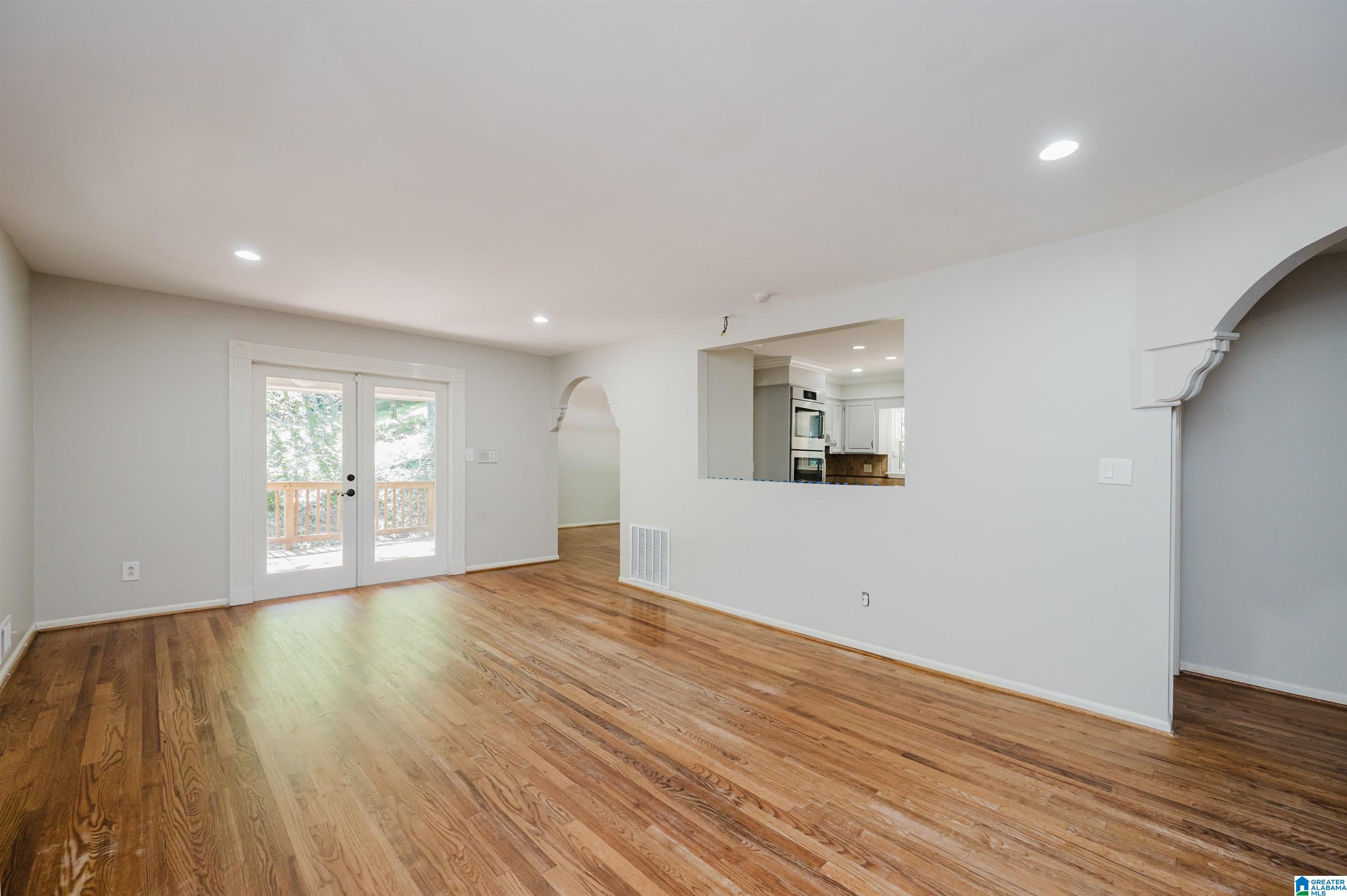 5812 SOUTHCREST ROAD