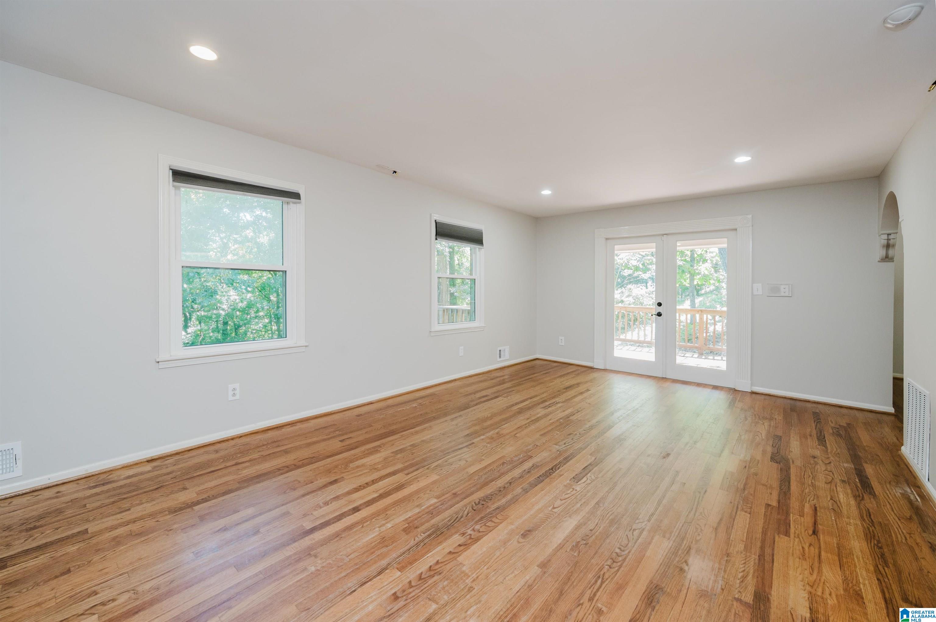 5812 SOUTHCREST ROAD