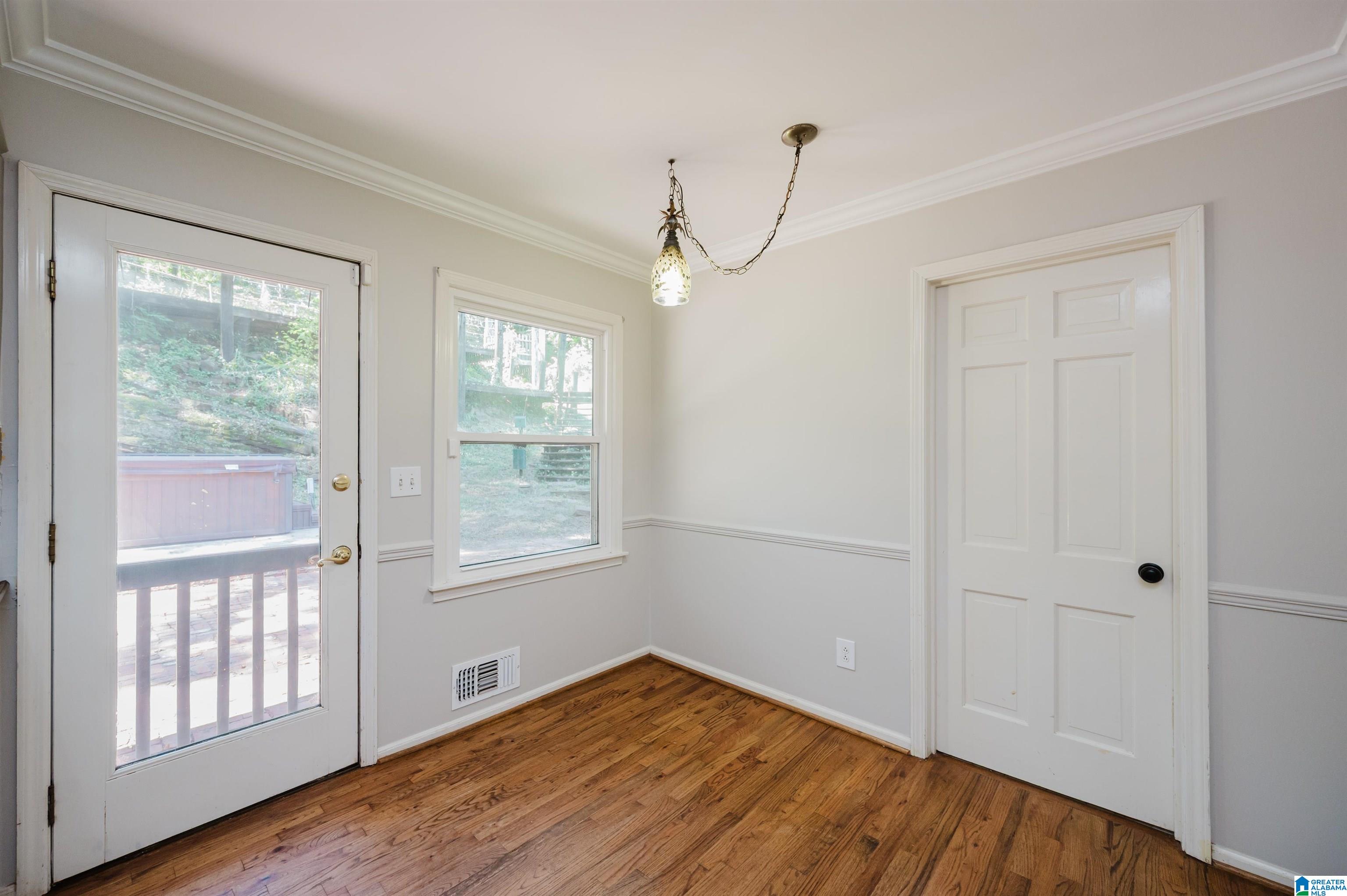 5812 SOUTHCREST ROAD