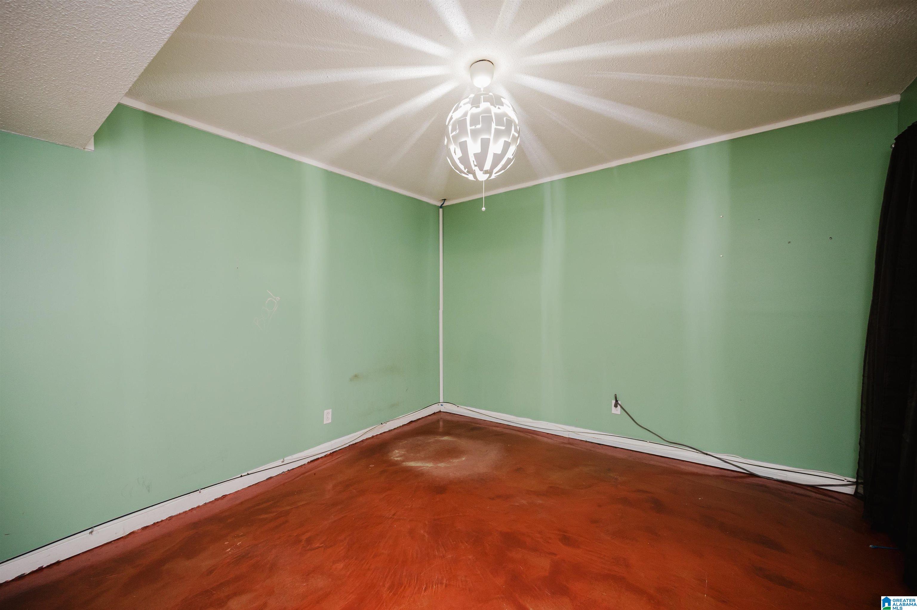 5812 SOUTHCREST ROAD