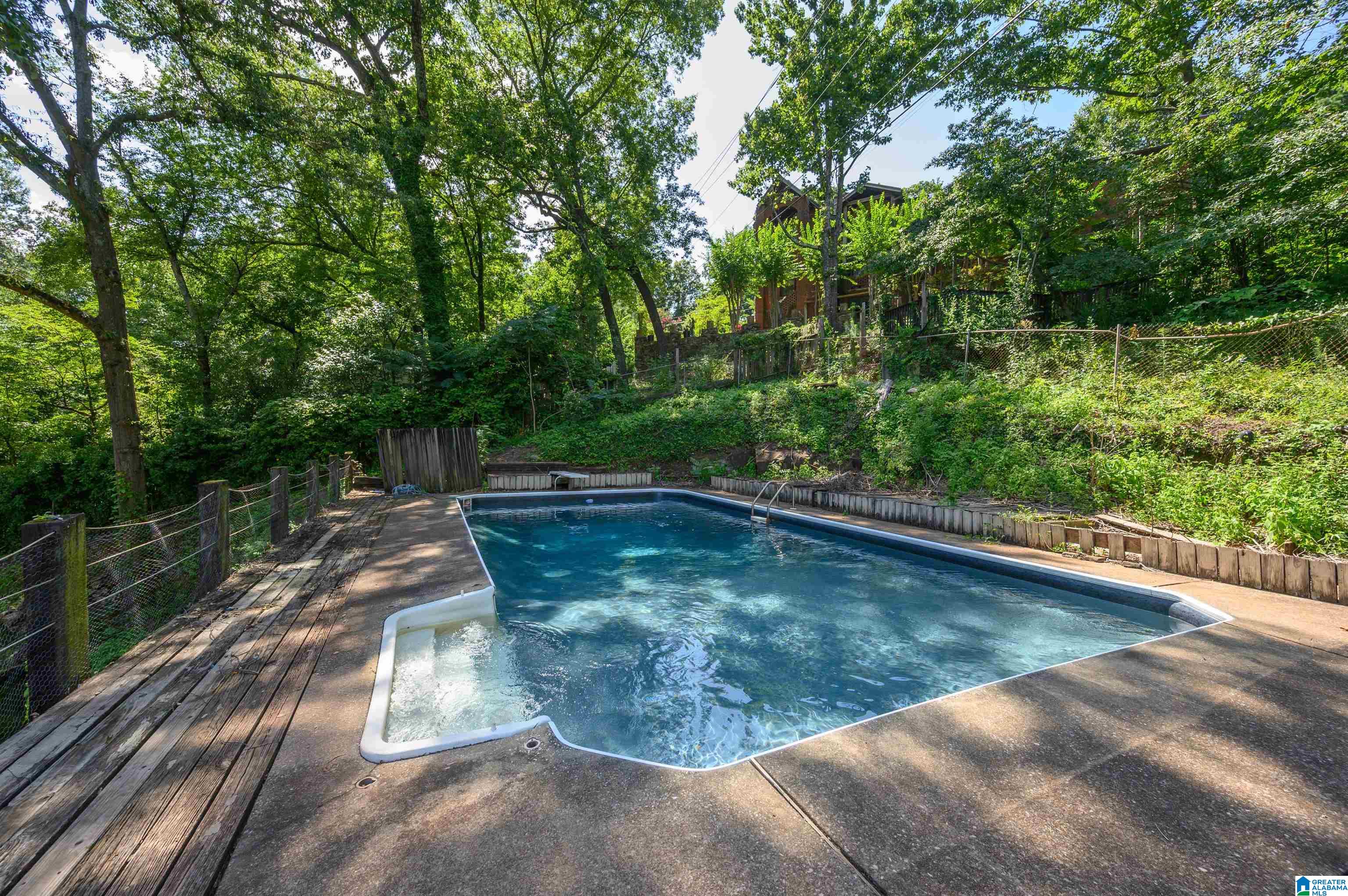 5812 SOUTHCREST ROAD