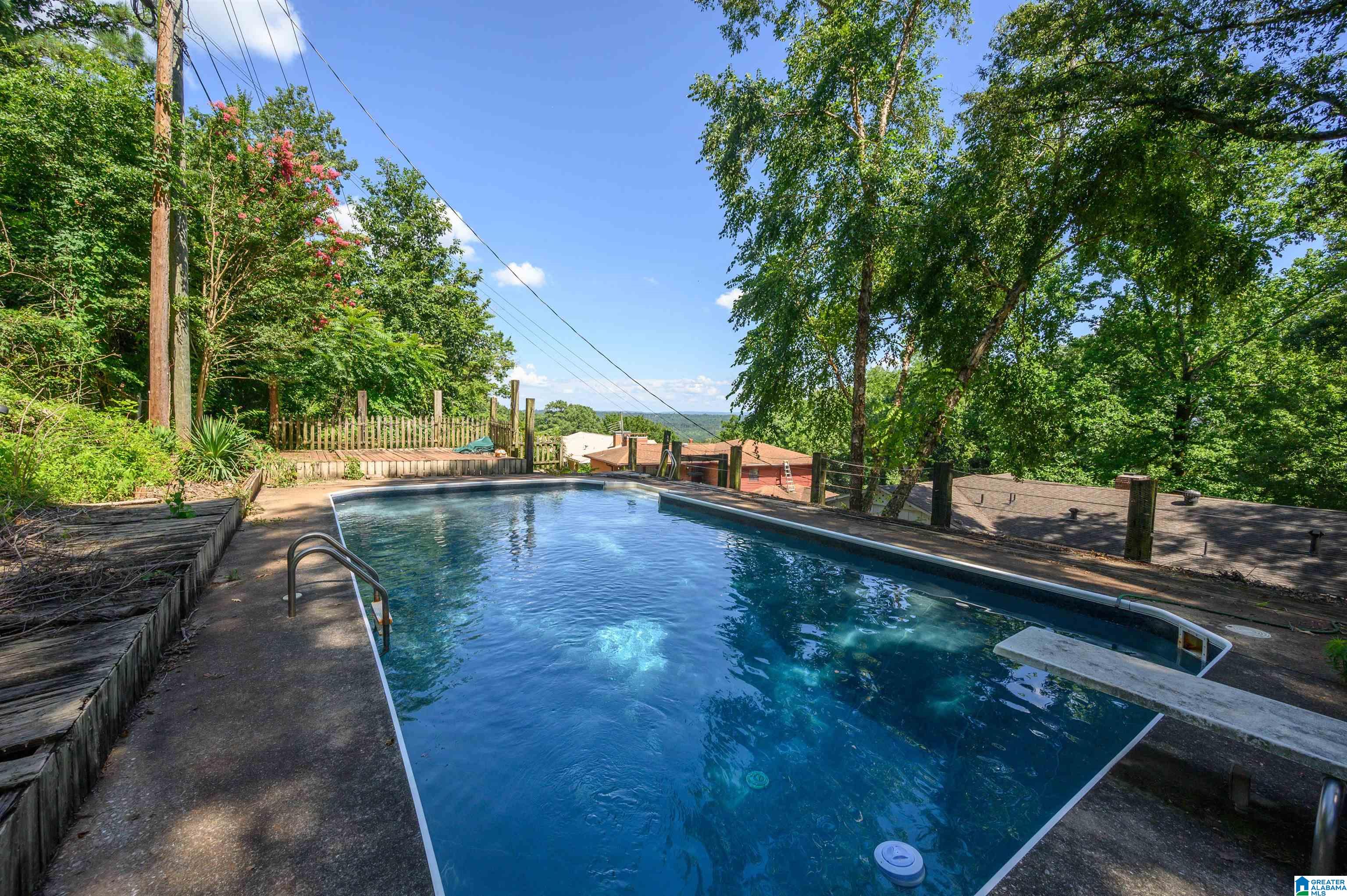 5812 SOUTHCREST ROAD