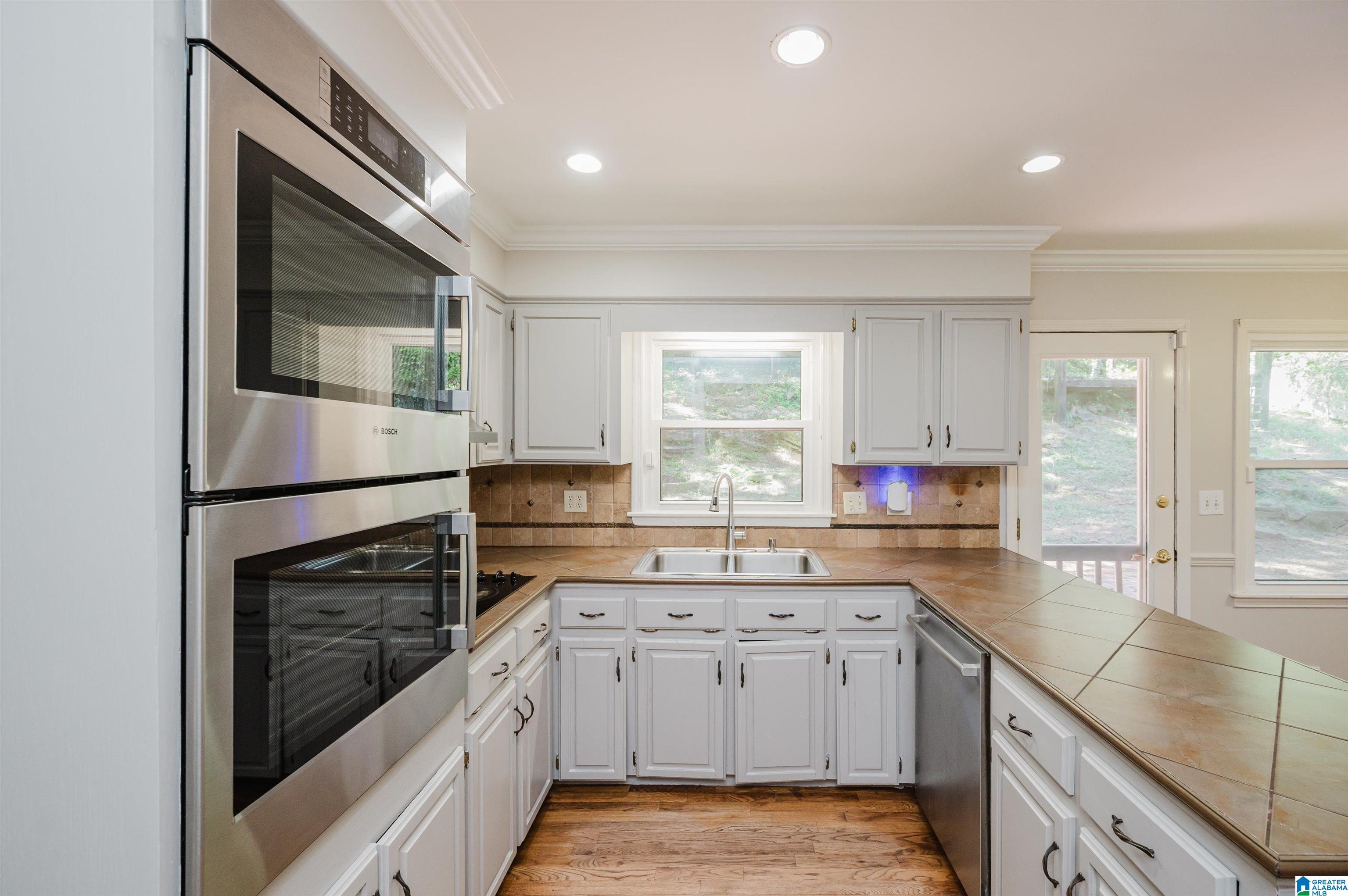 5812 SOUTHCREST ROAD