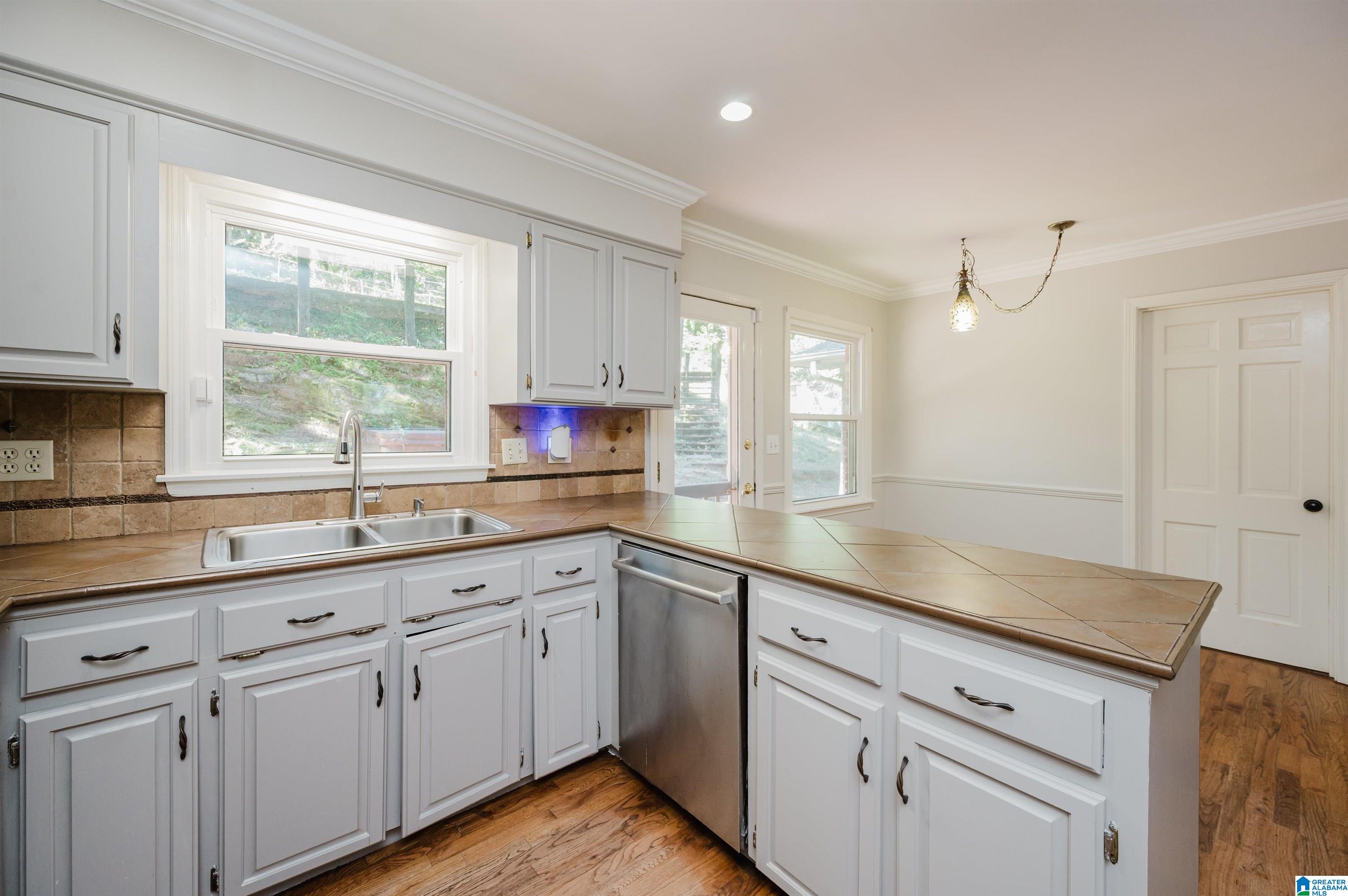 5812 SOUTHCREST ROAD