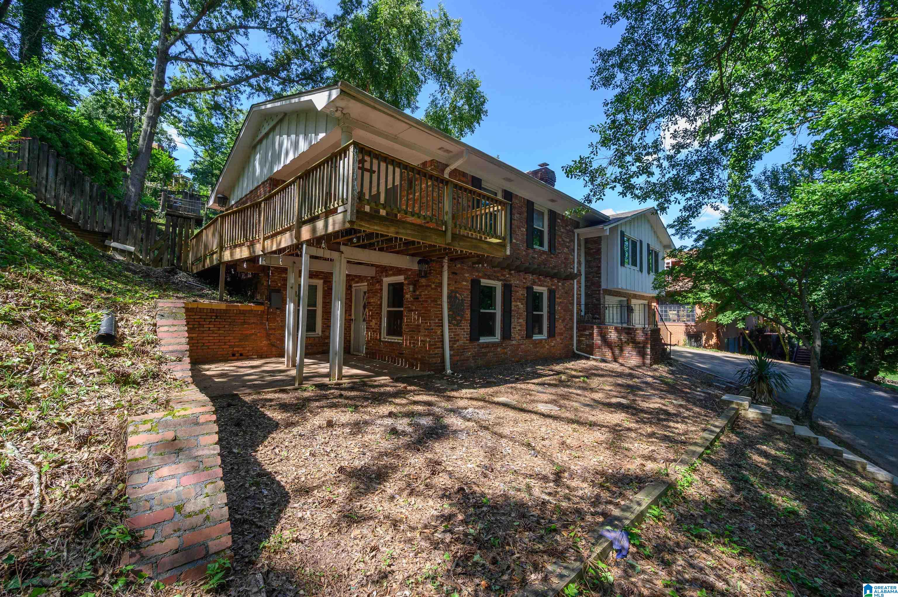 5812 SOUTHCREST ROAD