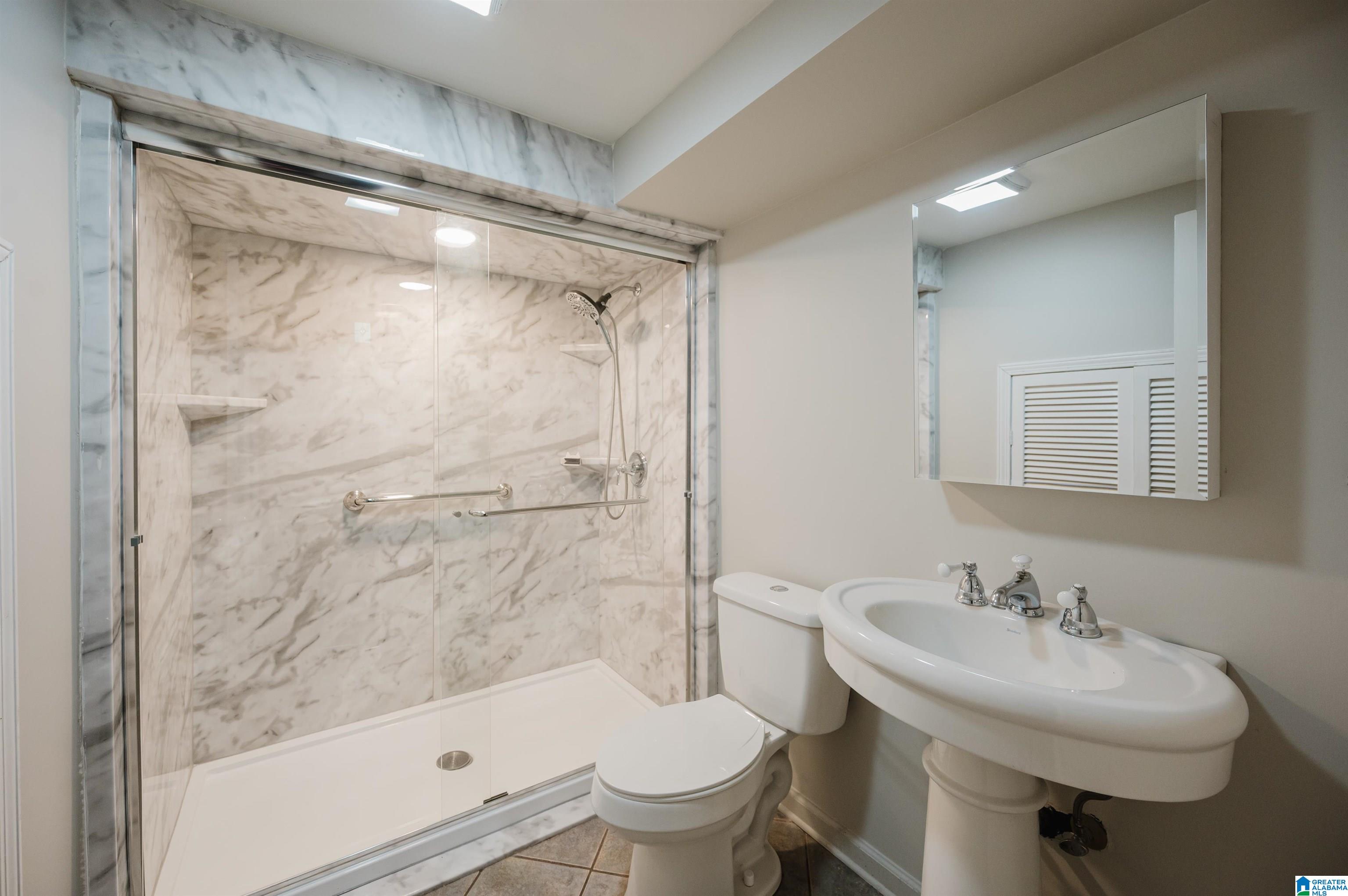 5812 SOUTHCREST ROAD