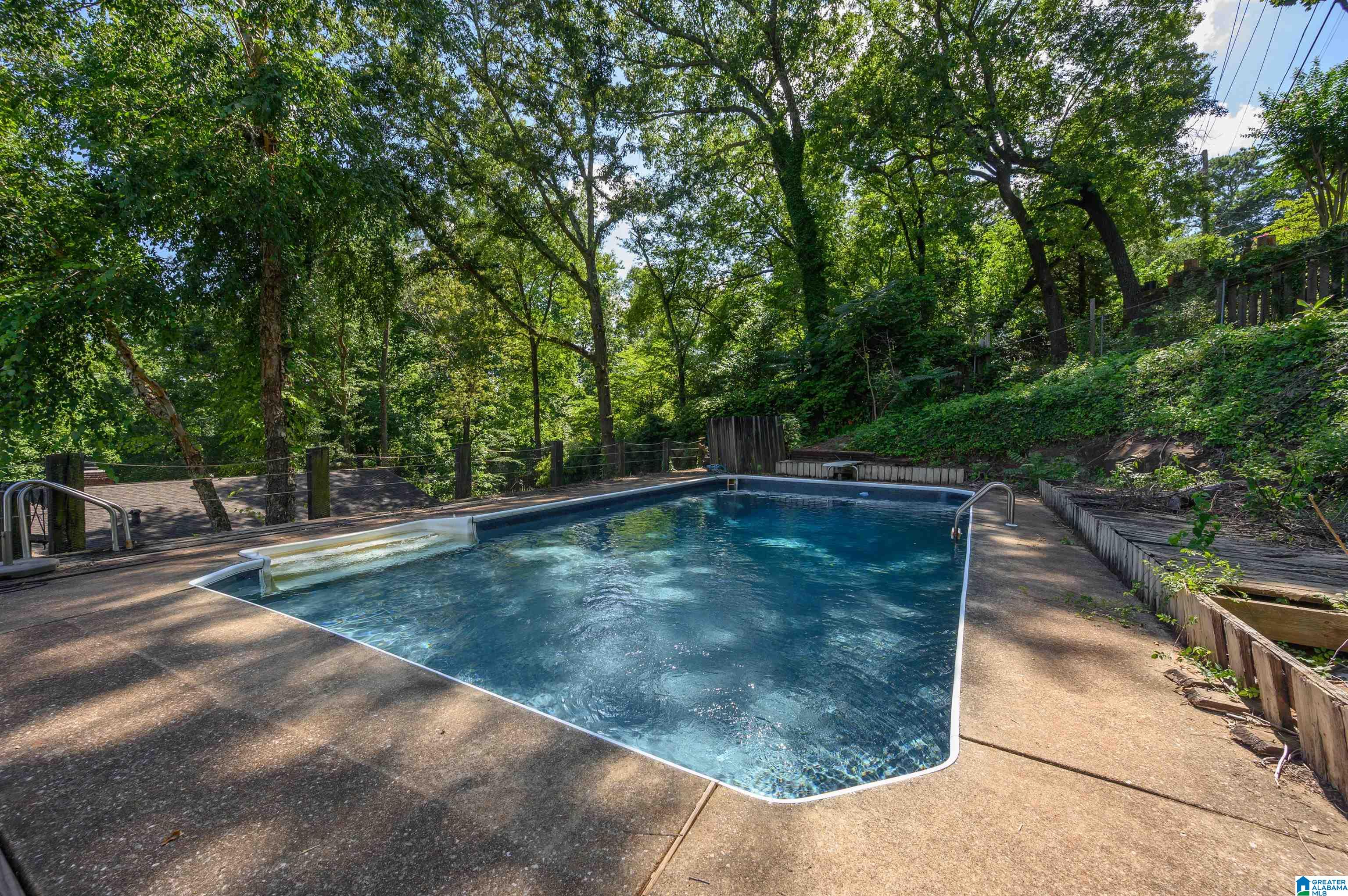 5812 SOUTHCREST ROAD