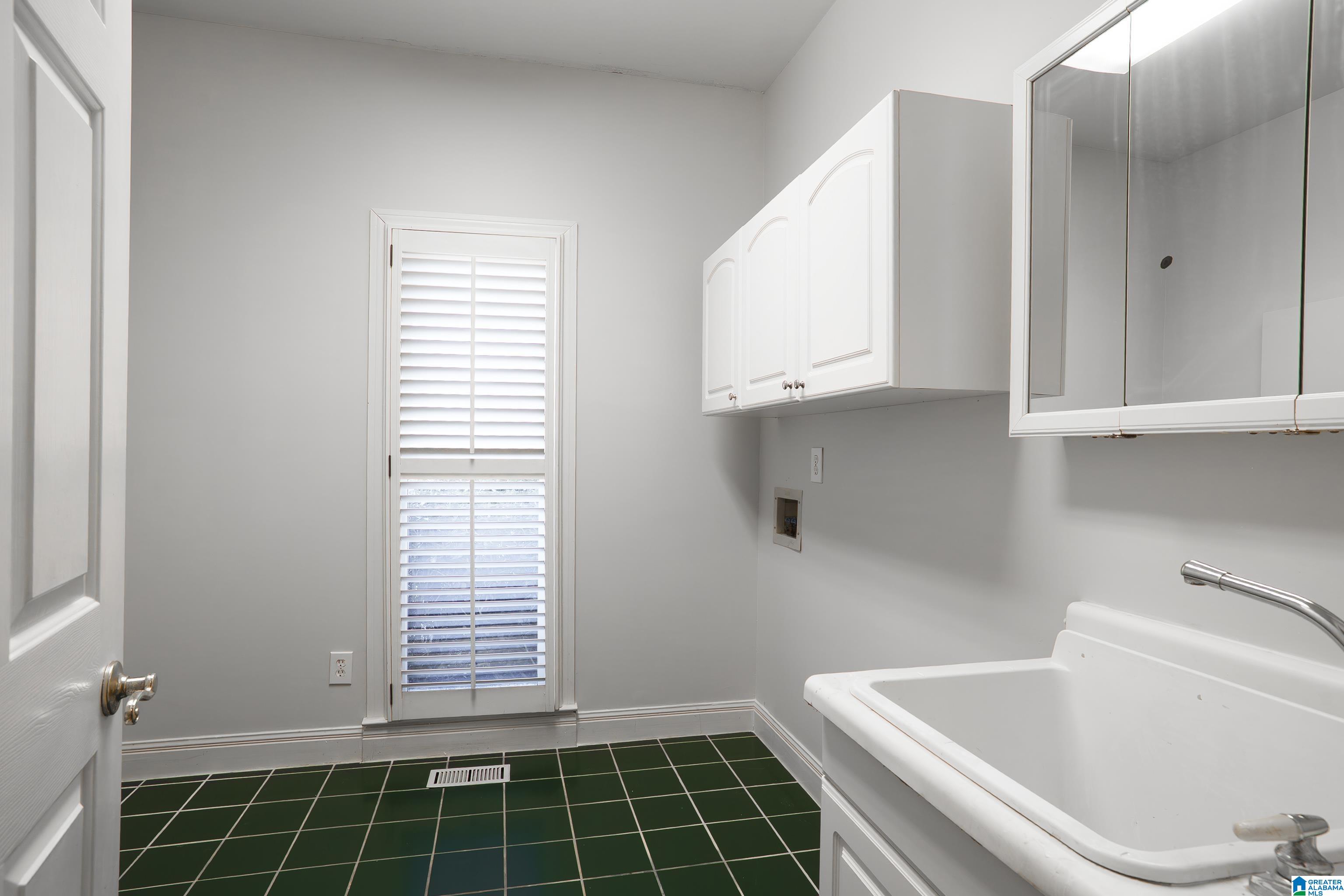 2901 GLENSTONE CIRCLE