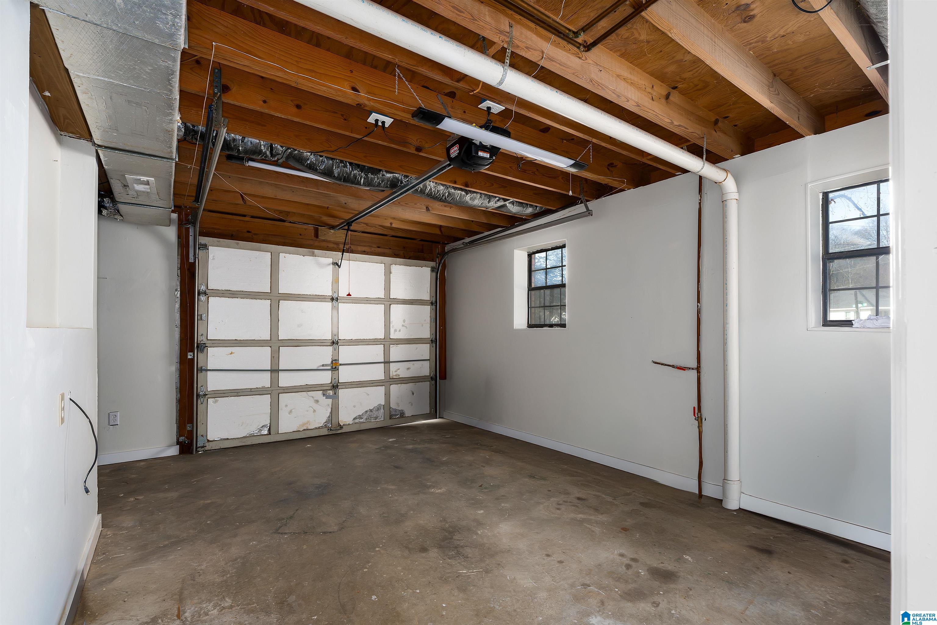 8401 LANEWOOD CIRCLE