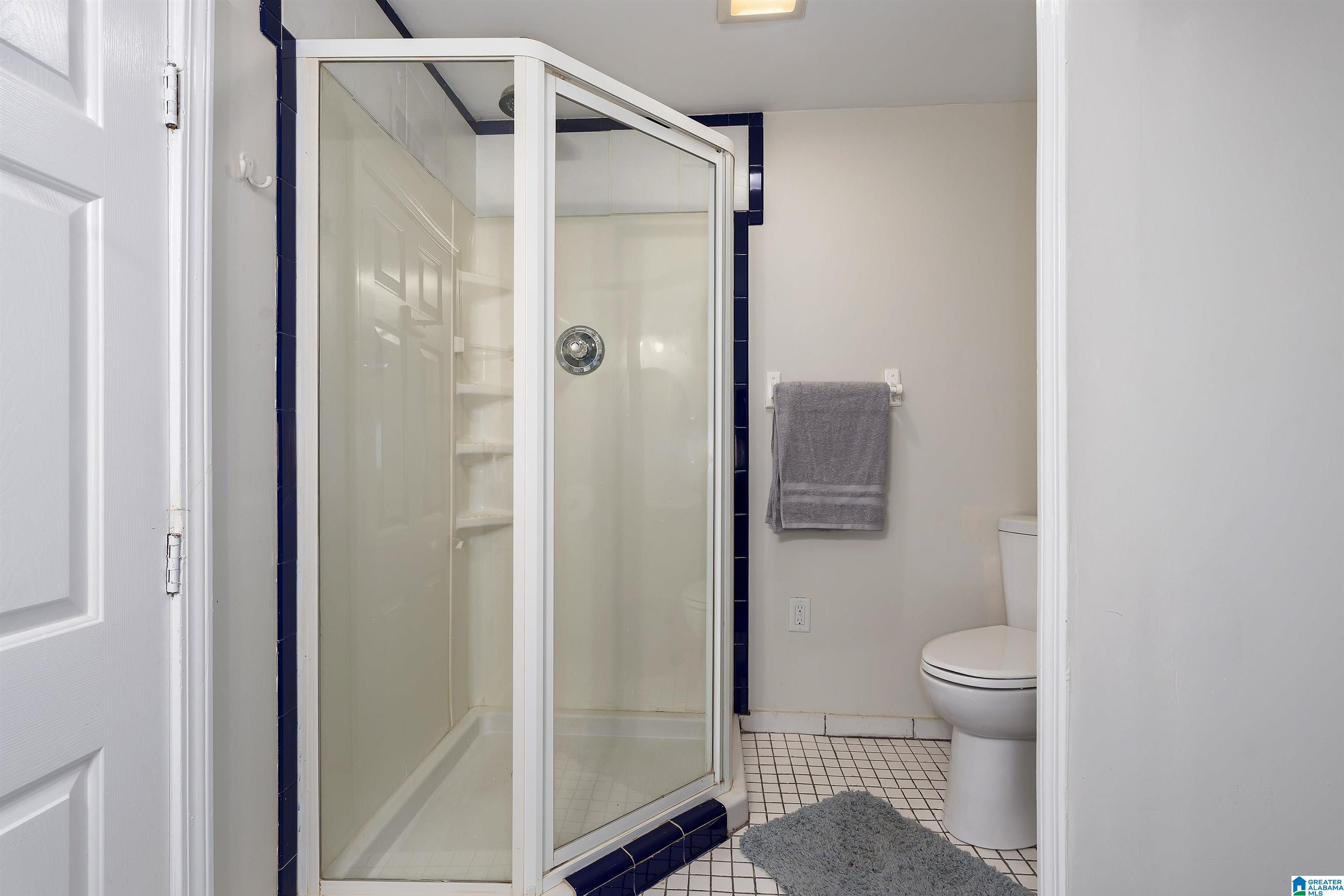 8401 LANEWOOD CIRCLE