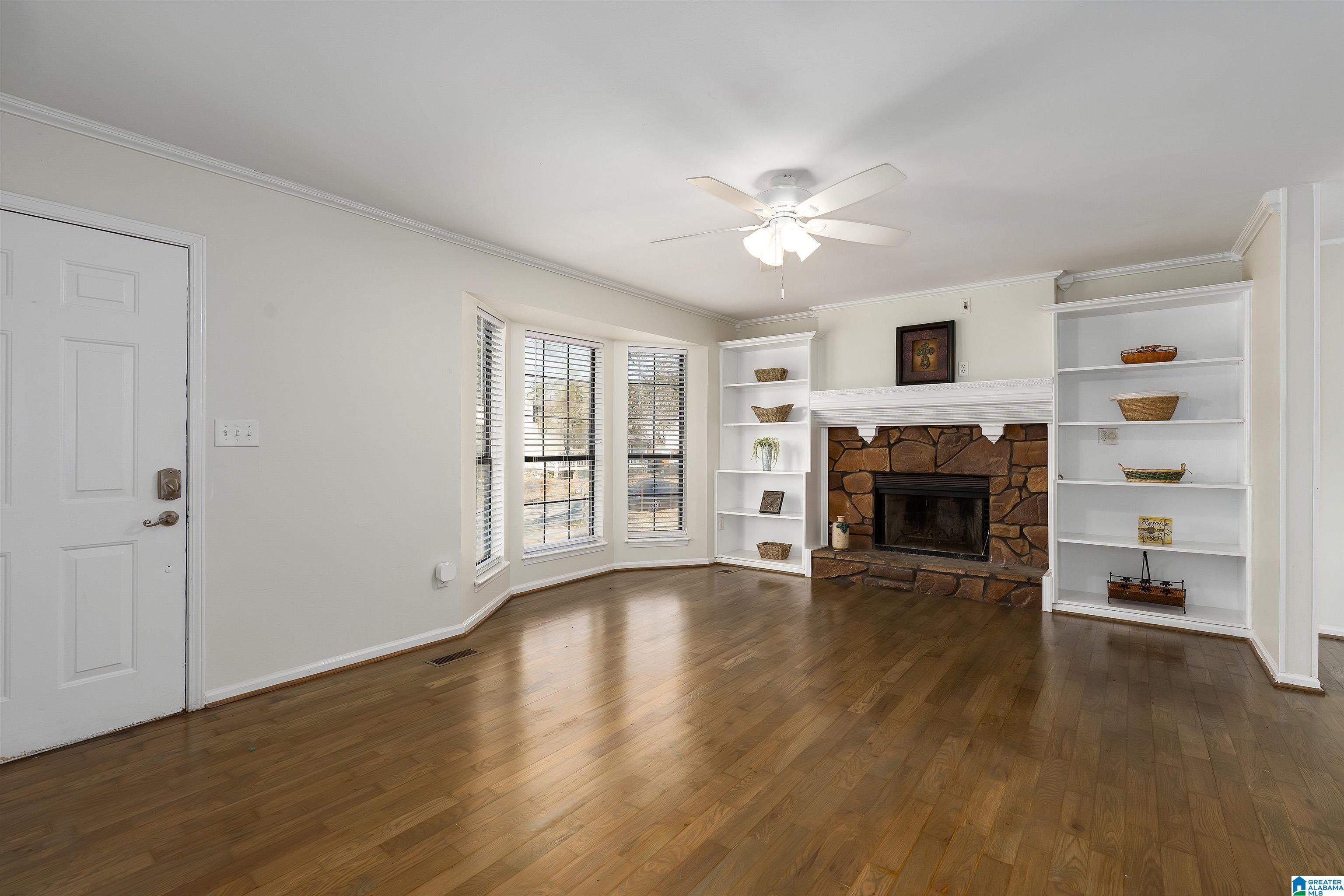 8401 LANEWOOD CIRCLE