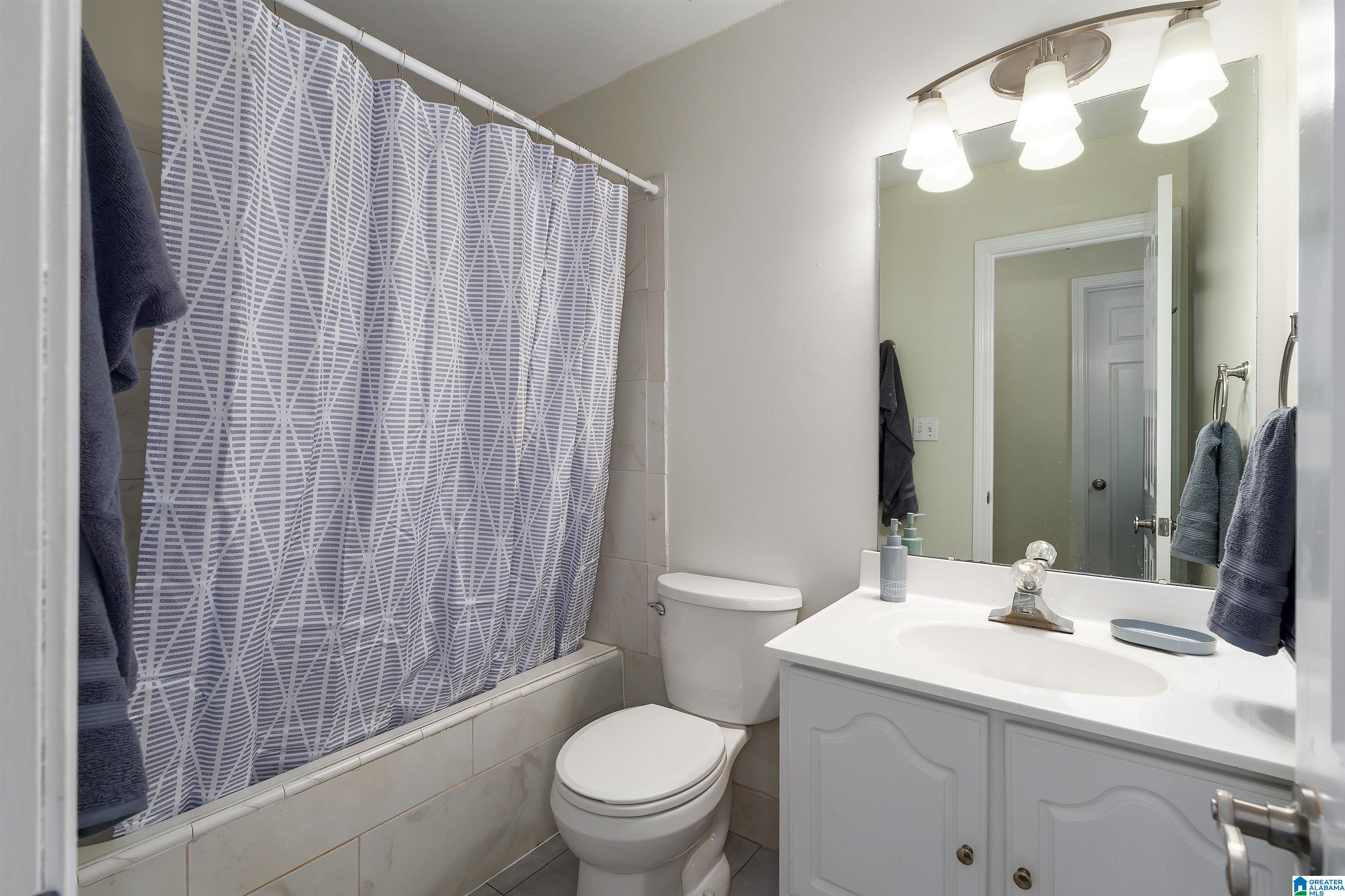 8401 LANEWOOD CIRCLE