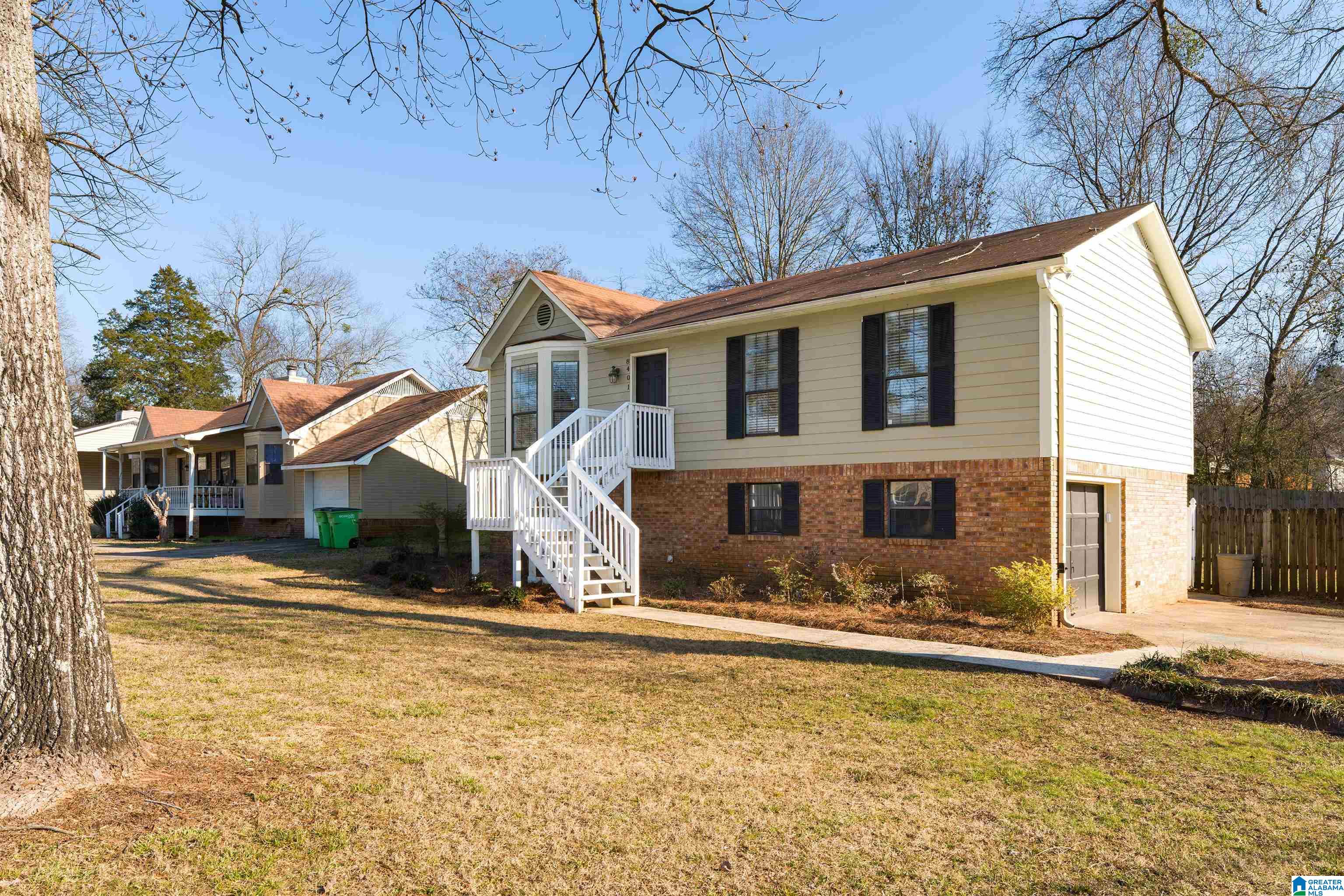 8401 LANEWOOD CIRCLE