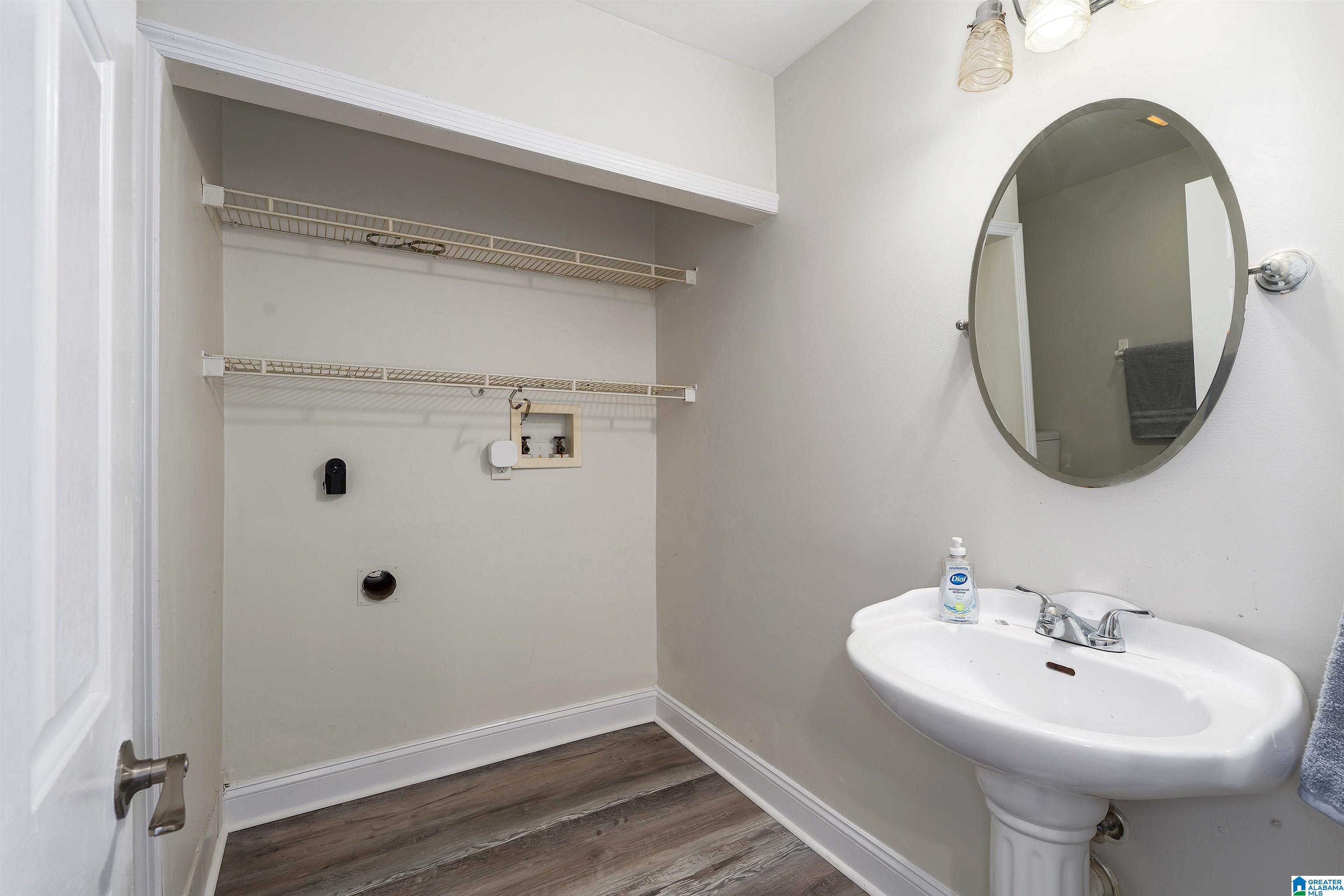 8401 LANEWOOD CIRCLE