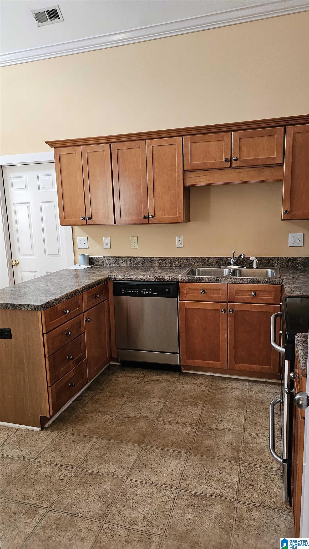 128 STONECREEK PLACE