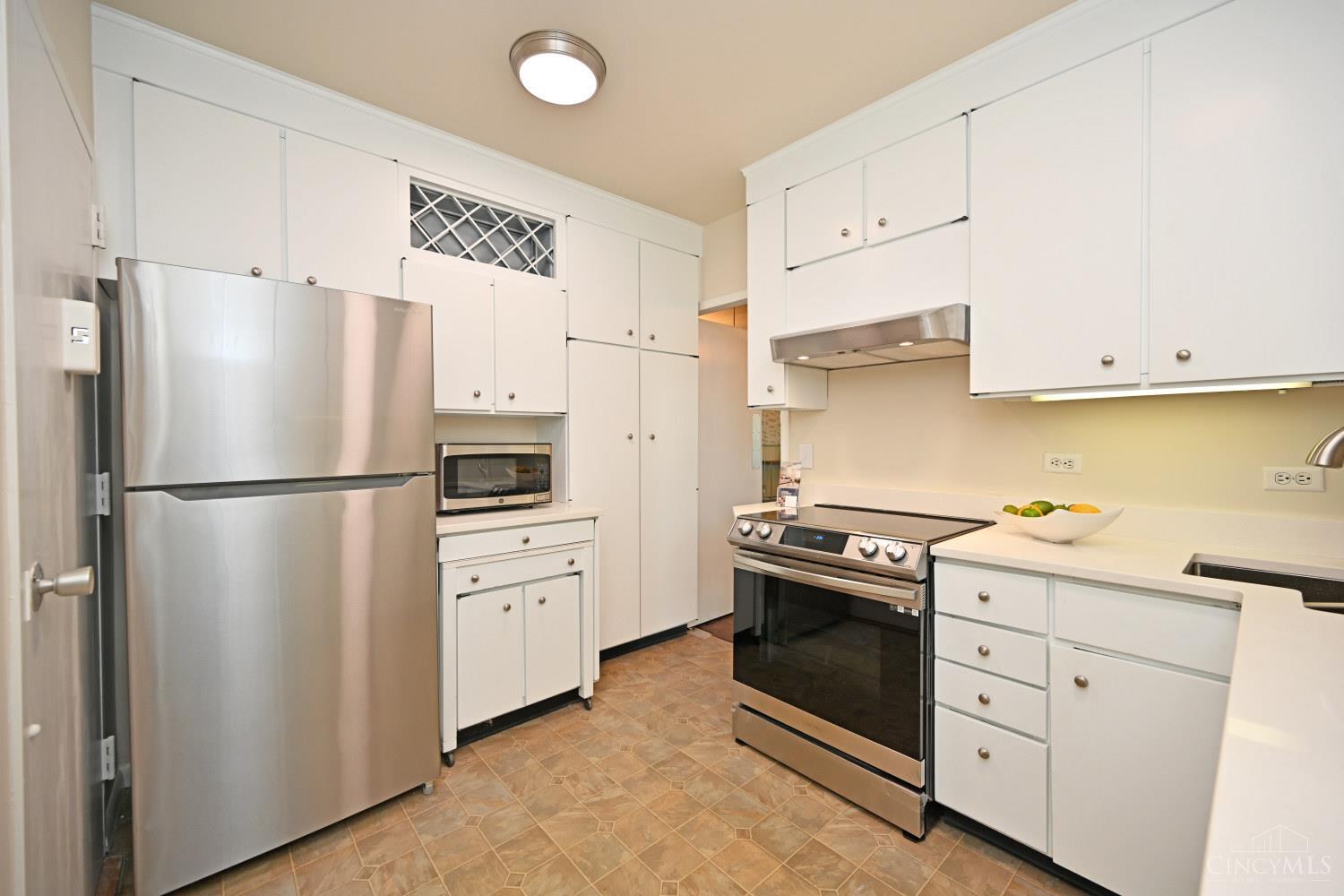 2401 Ingleside Avenue 6D