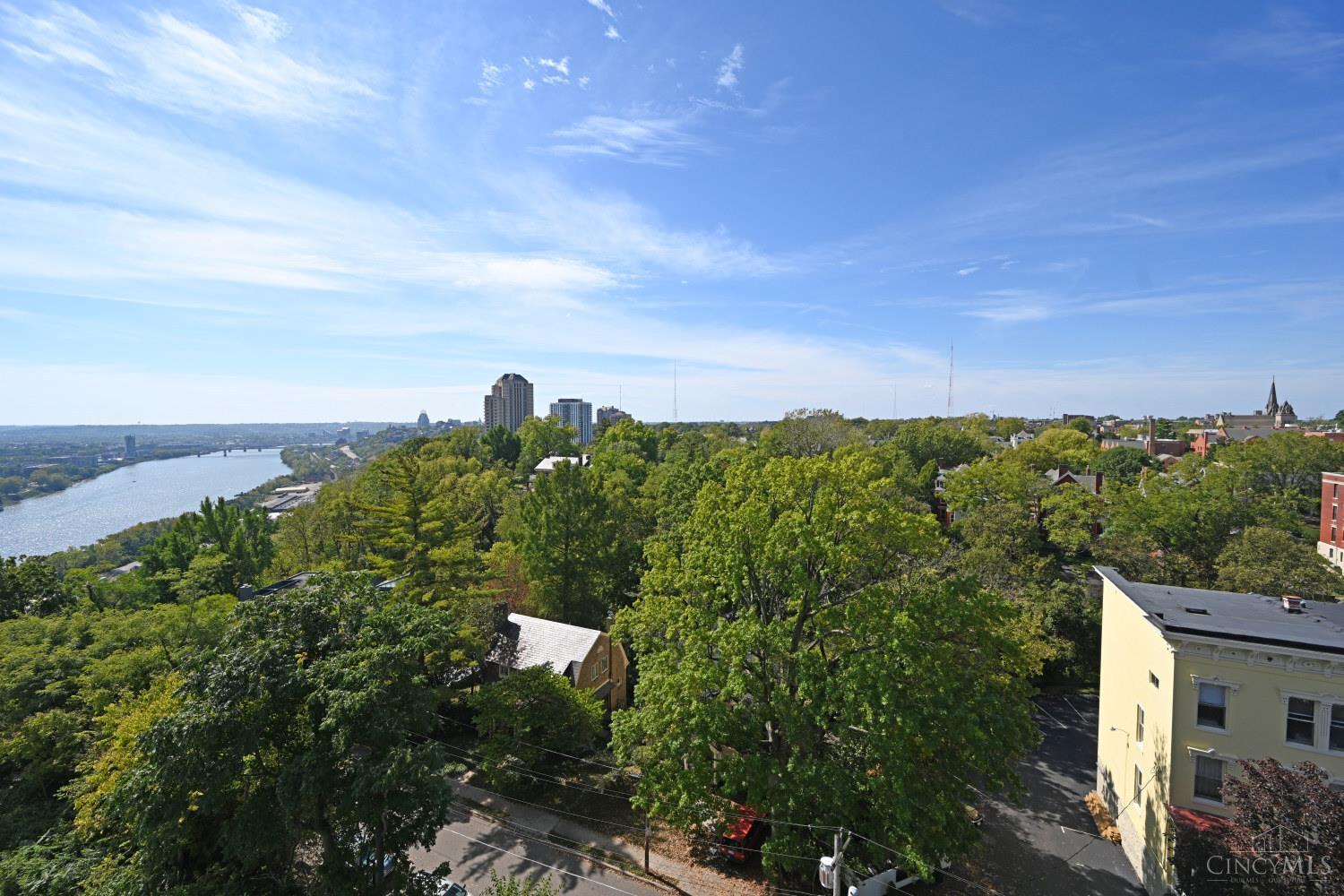 2401 Ingleside Avenue 6D