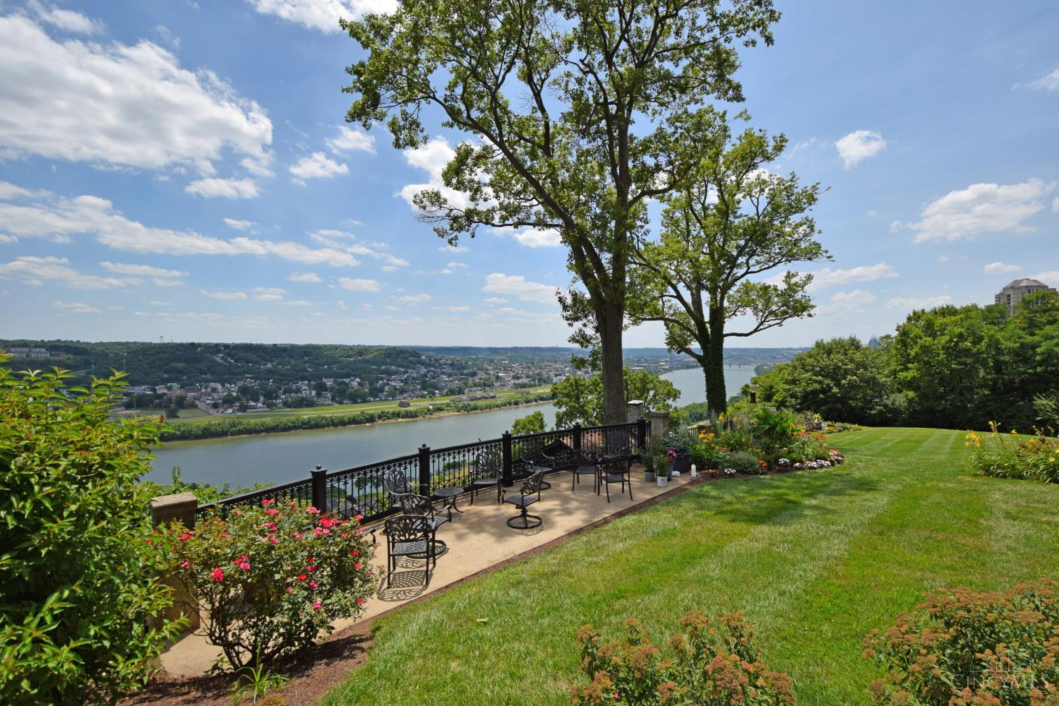 2401 Ingleside Avenue 6D