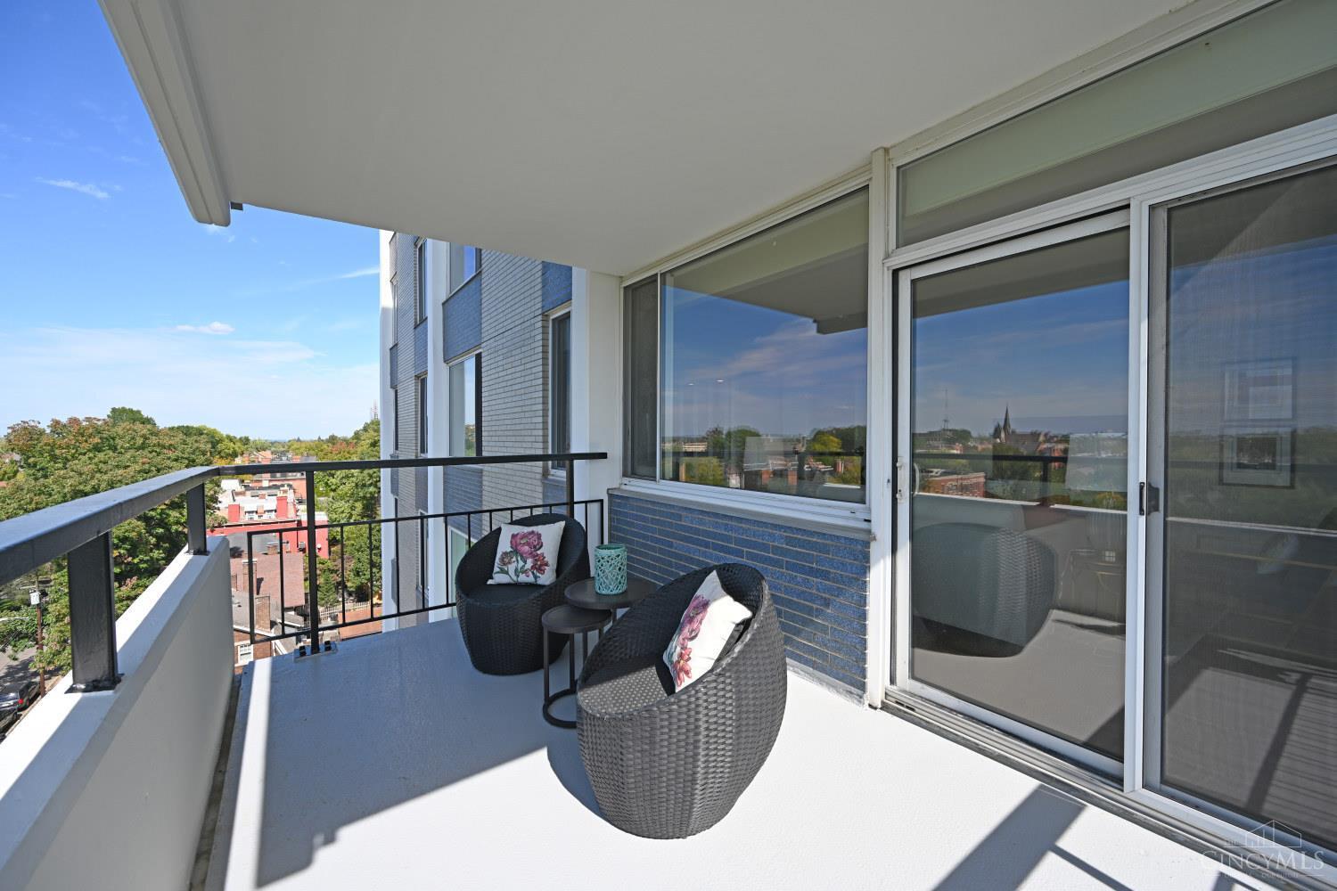 2401 Ingleside Avenue 6D