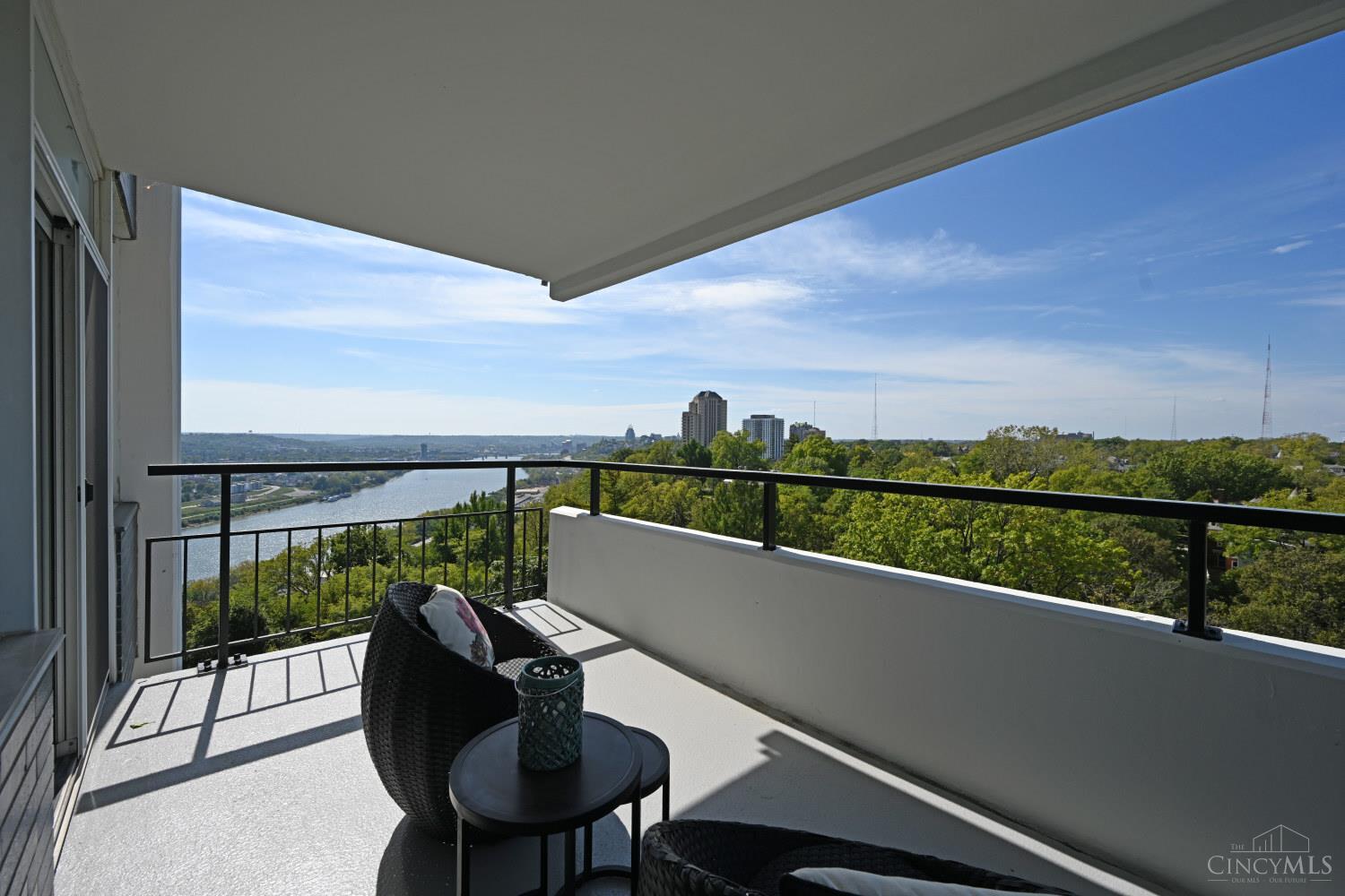 2401 Ingleside Avenue 6D