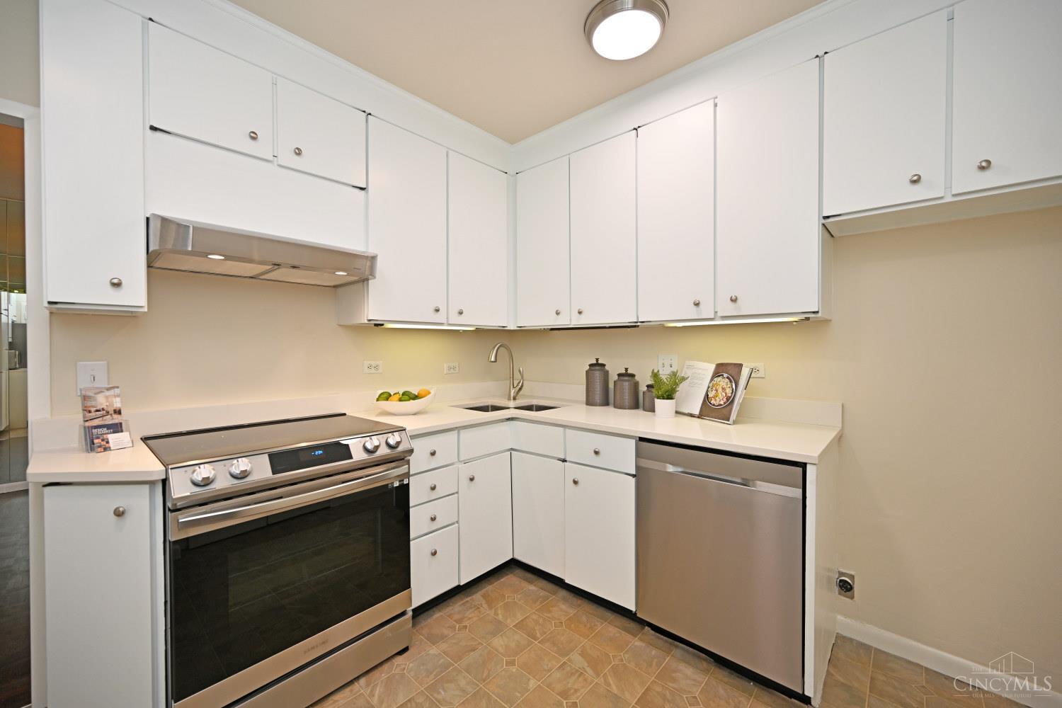 2401 Ingleside Avenue 6D