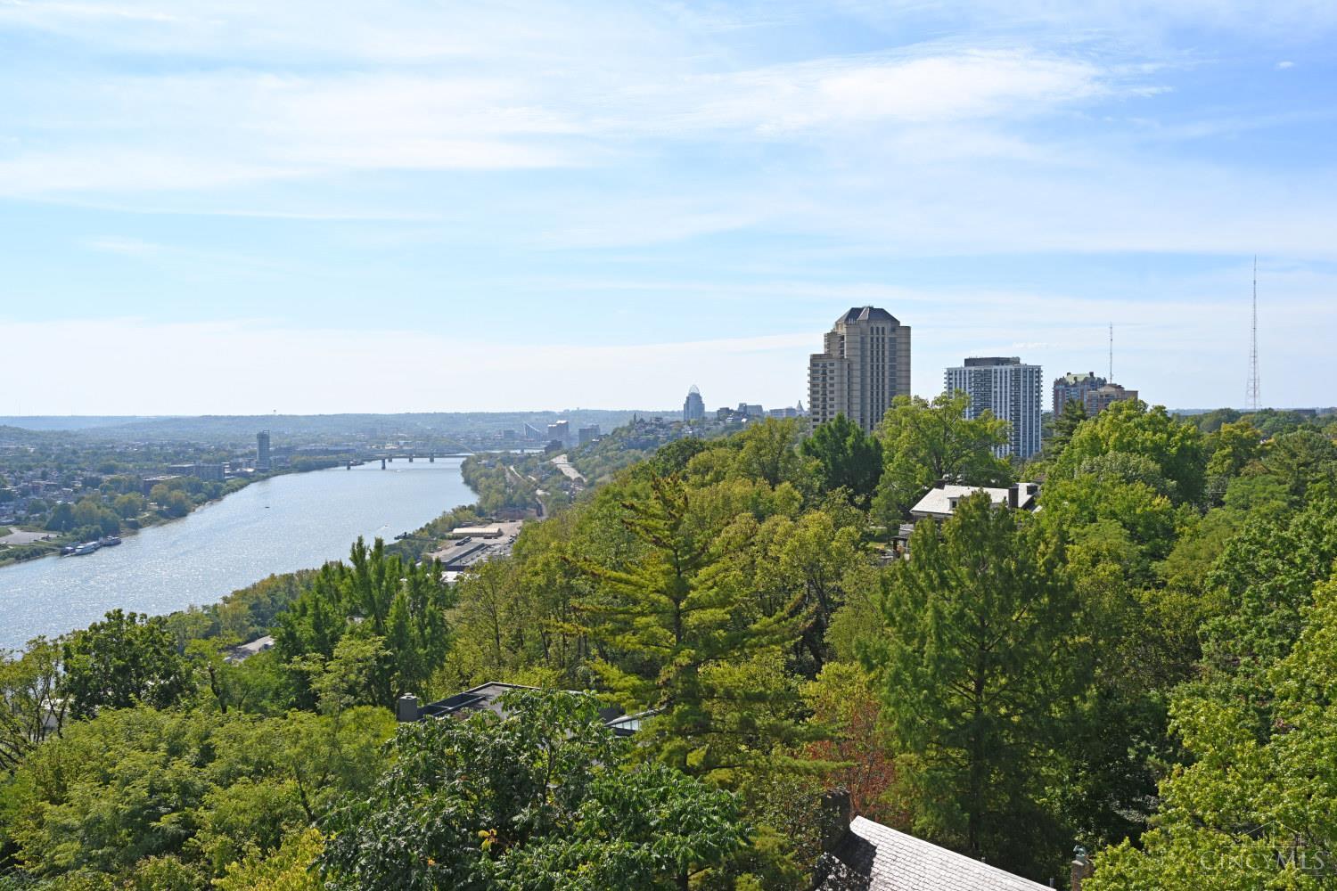 2401 Ingleside Avenue 6D