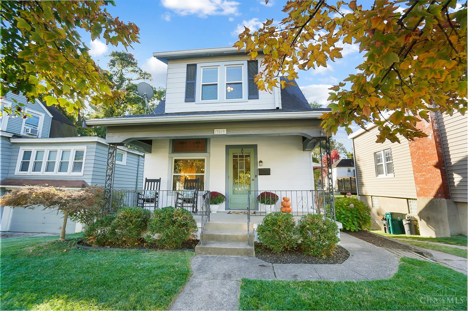 3869 Isabella Avenue