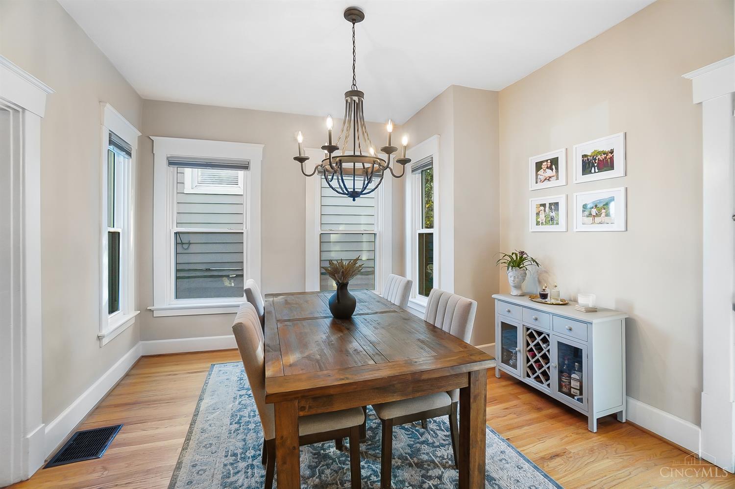 3869 Isabella Avenue