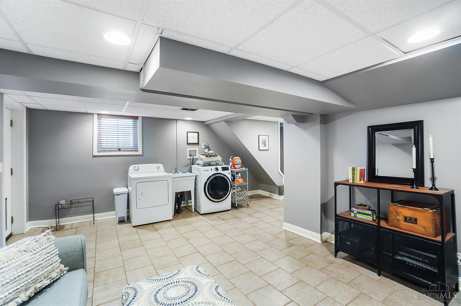 3869 Isabella Avenue