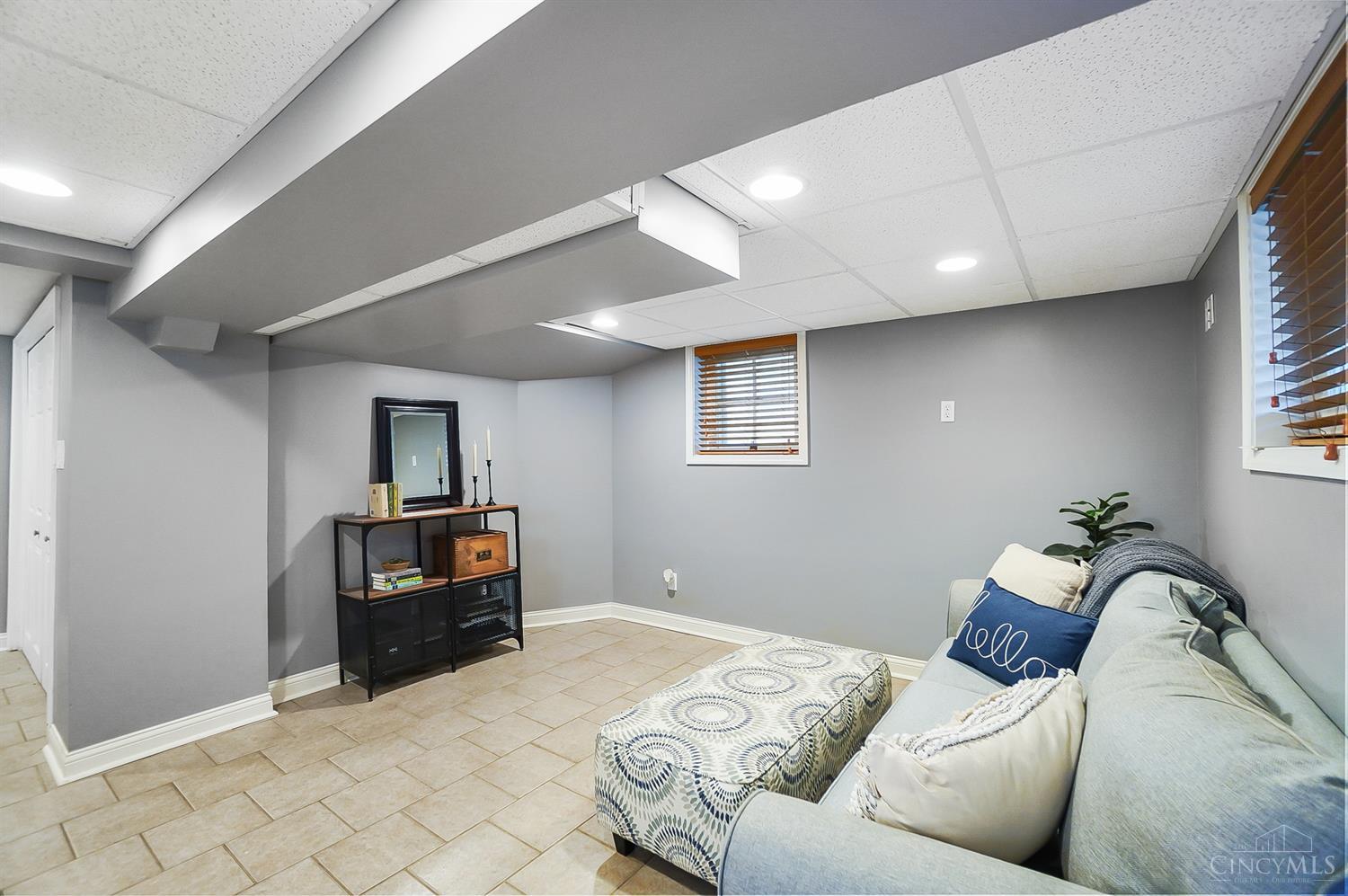 3869 Isabella Avenue