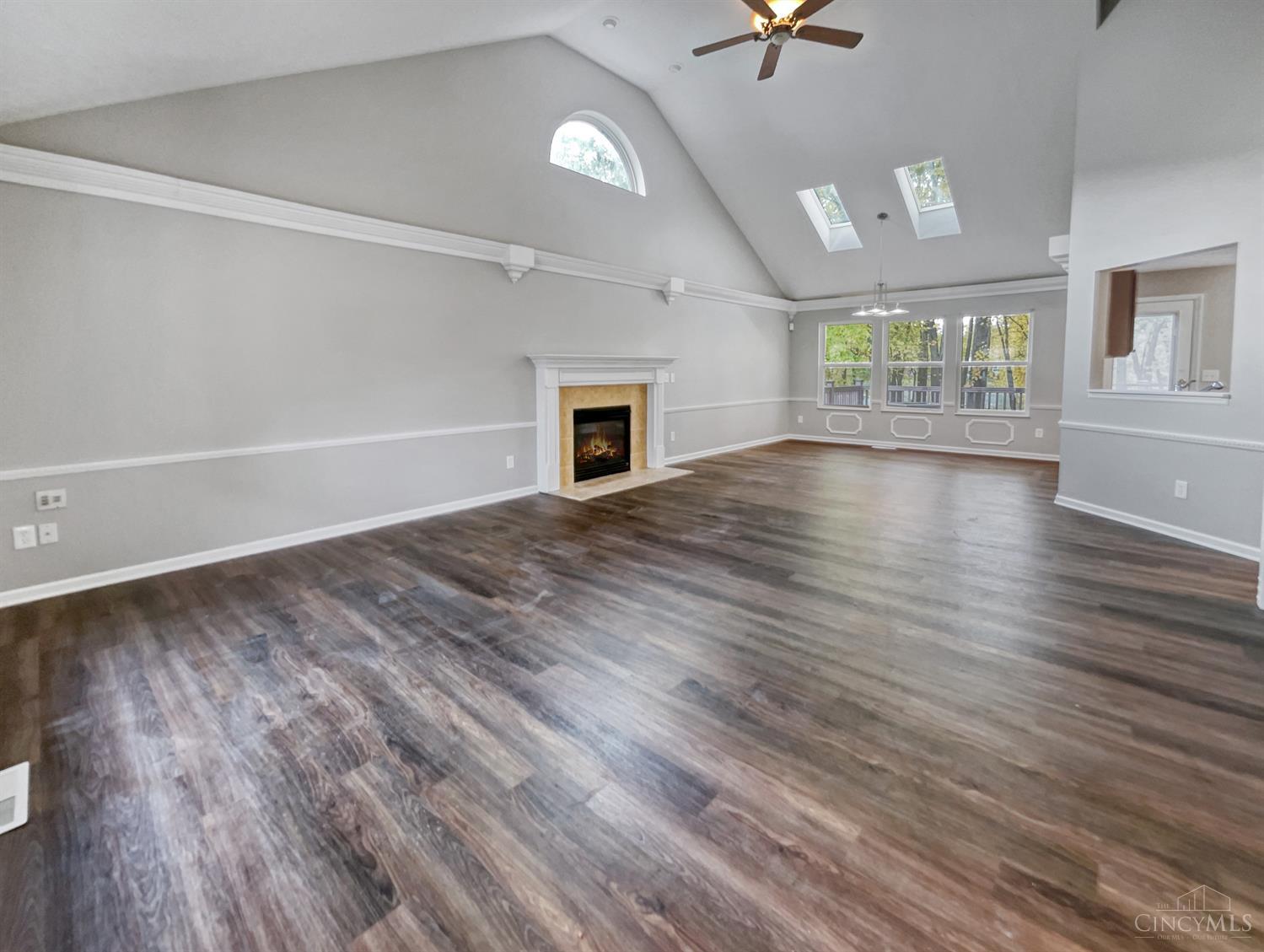 1194 E Glen Echo Lane