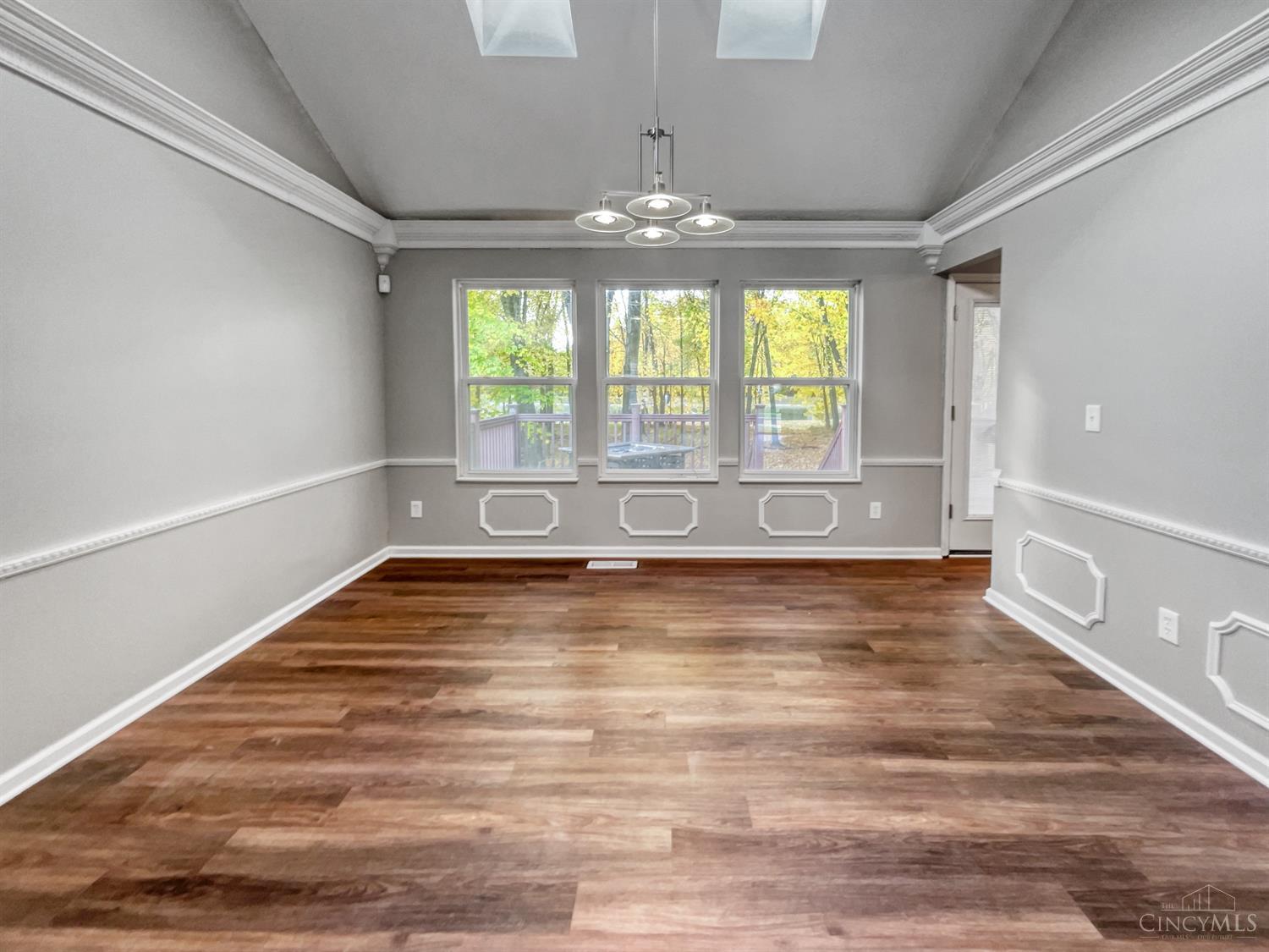 1194 E Glen Echo Lane