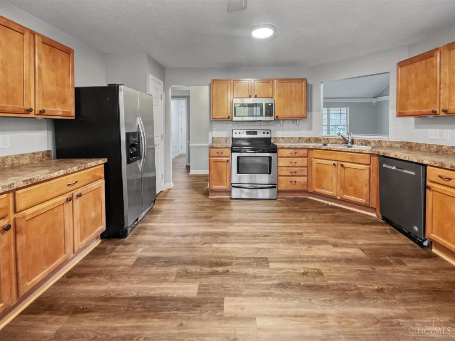 1194 E Glen Echo Lane