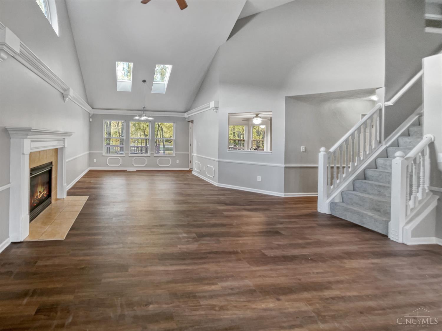 1194 E Glen Echo Lane