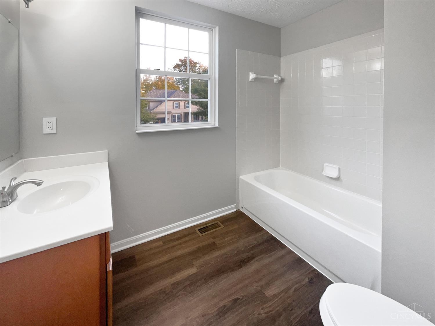 1194 E Glen Echo Lane