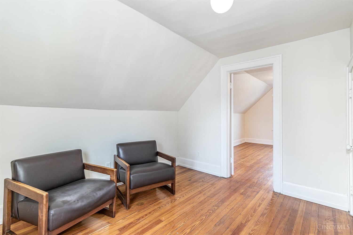 3476 Woodburn Avenue