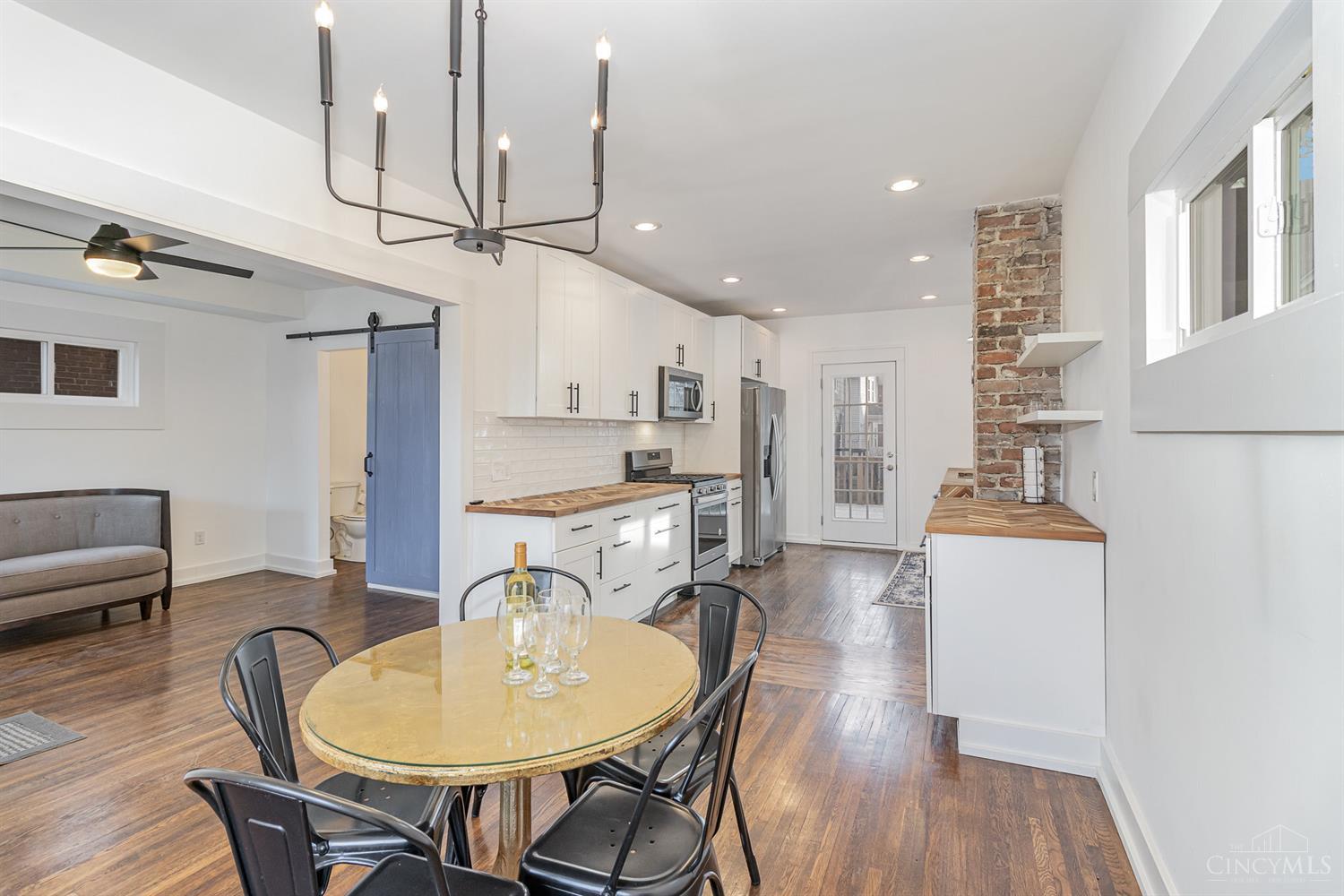 3476 Woodburn Avenue