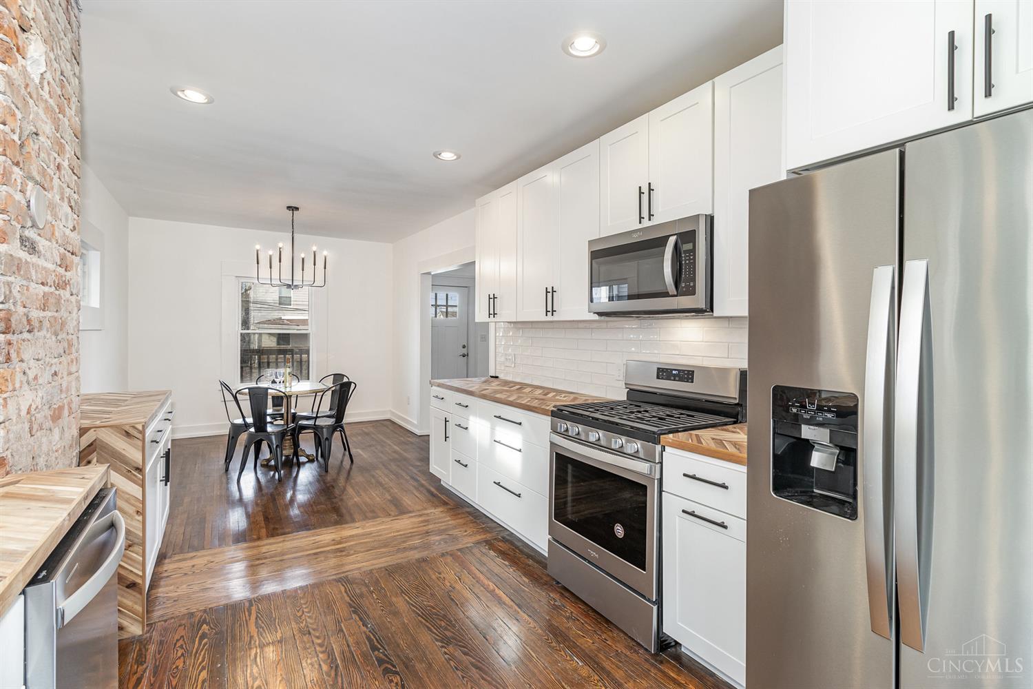 3476 Woodburn Avenue