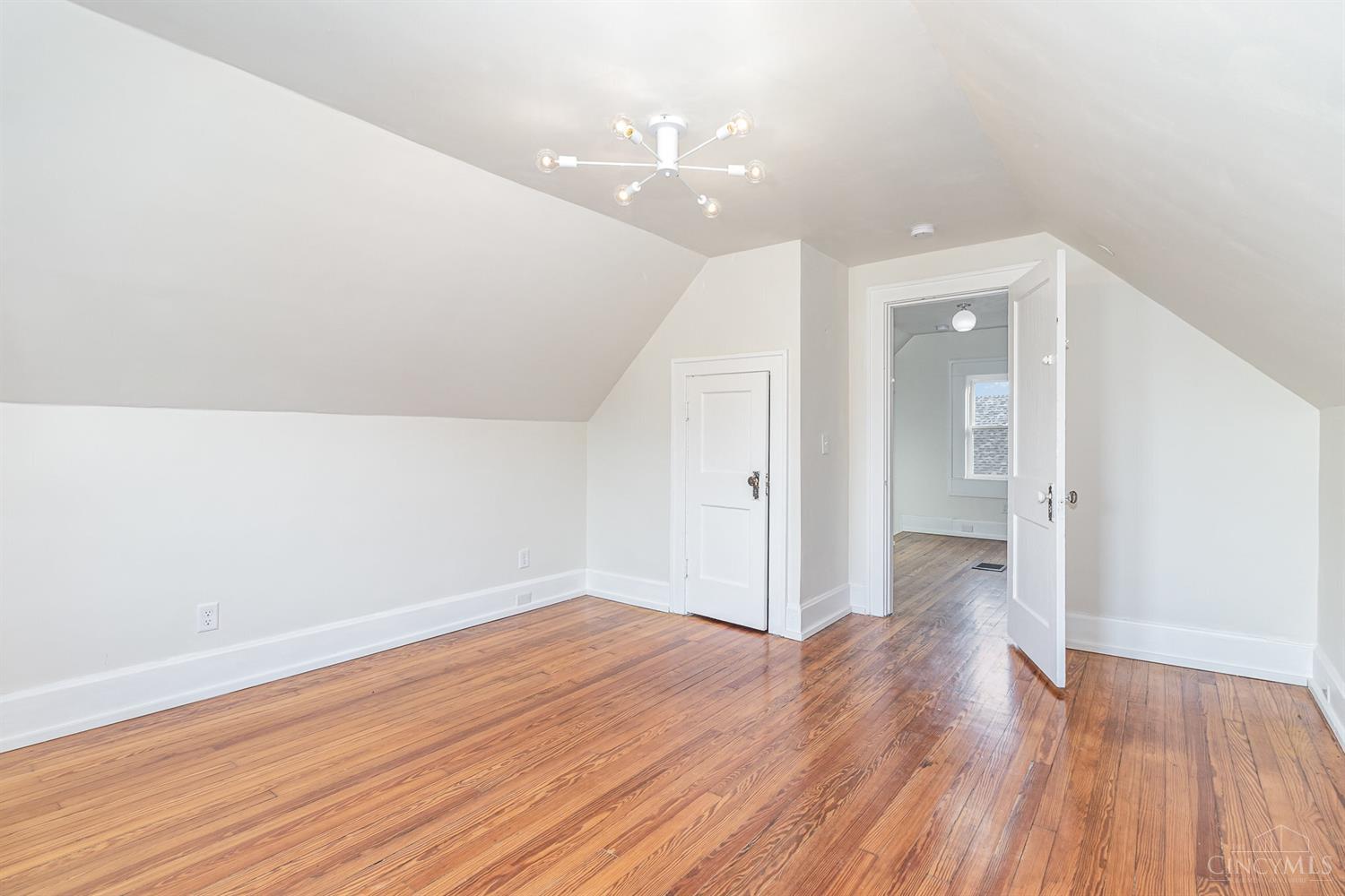 3476 Woodburn Avenue