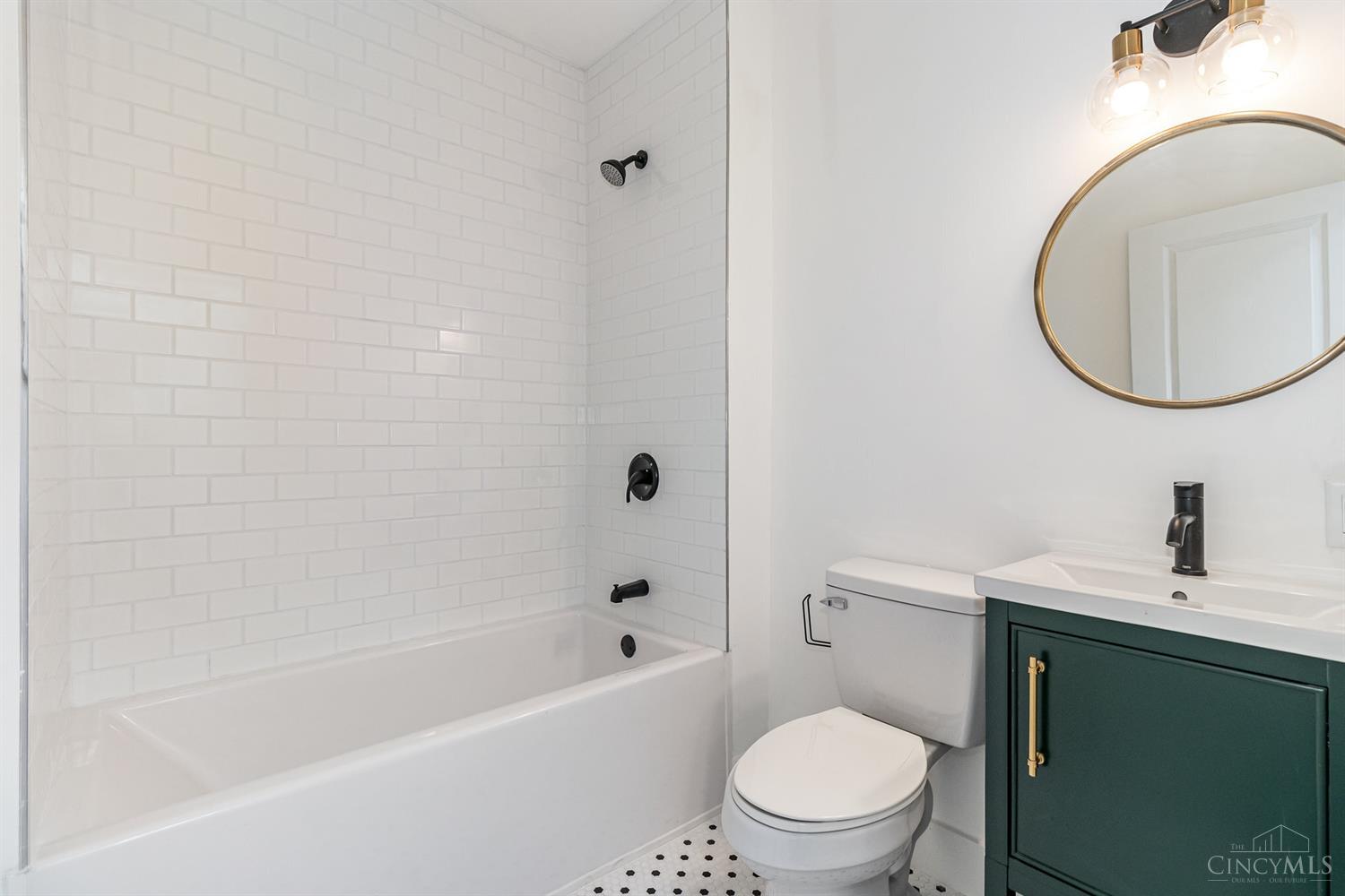 3476 Woodburn Avenue