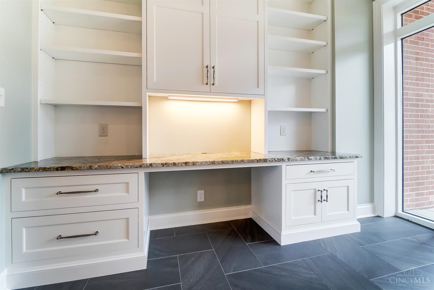 900 Adams Crossing 6400