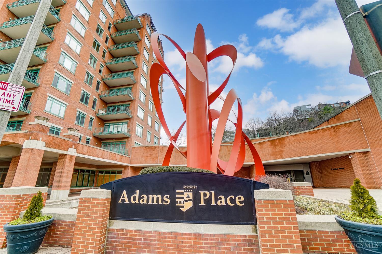 900 Adams Crossing 6400