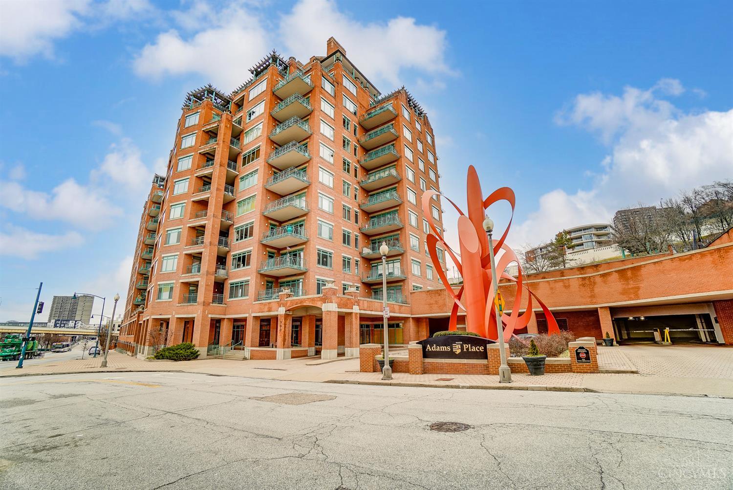 900 Adams Crossing 6400