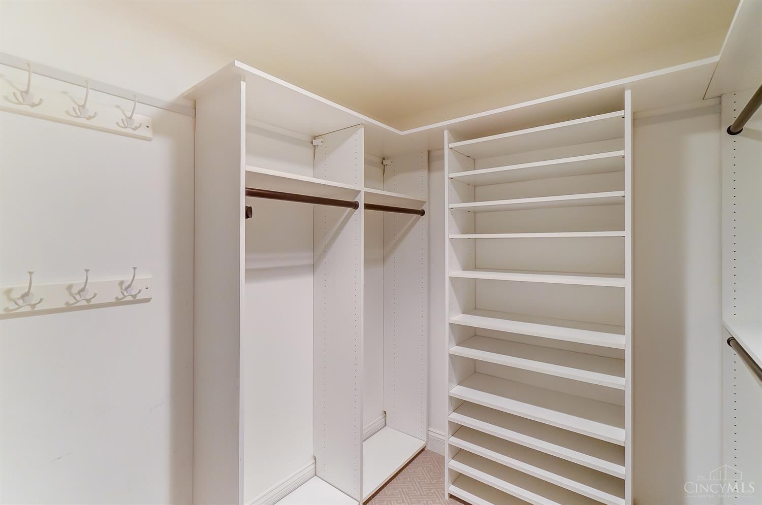 900 Adams Crossing 6400