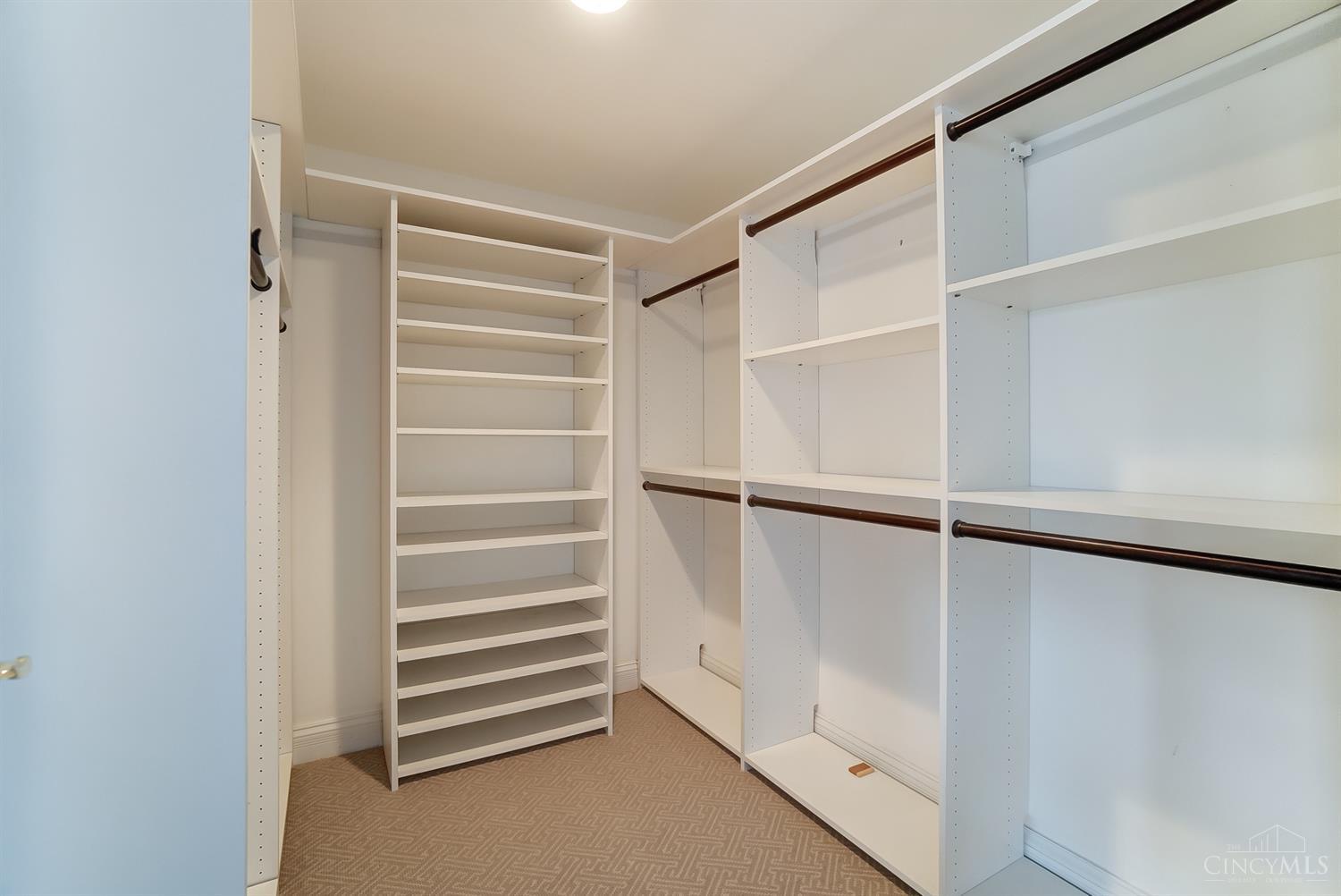 900 Adams Crossing 6400