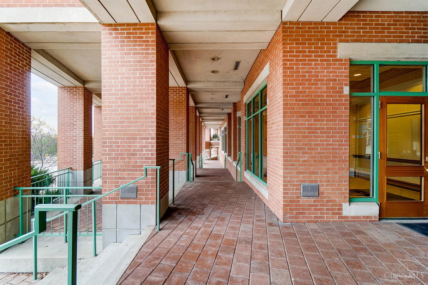 900 Adams Crossing 6400