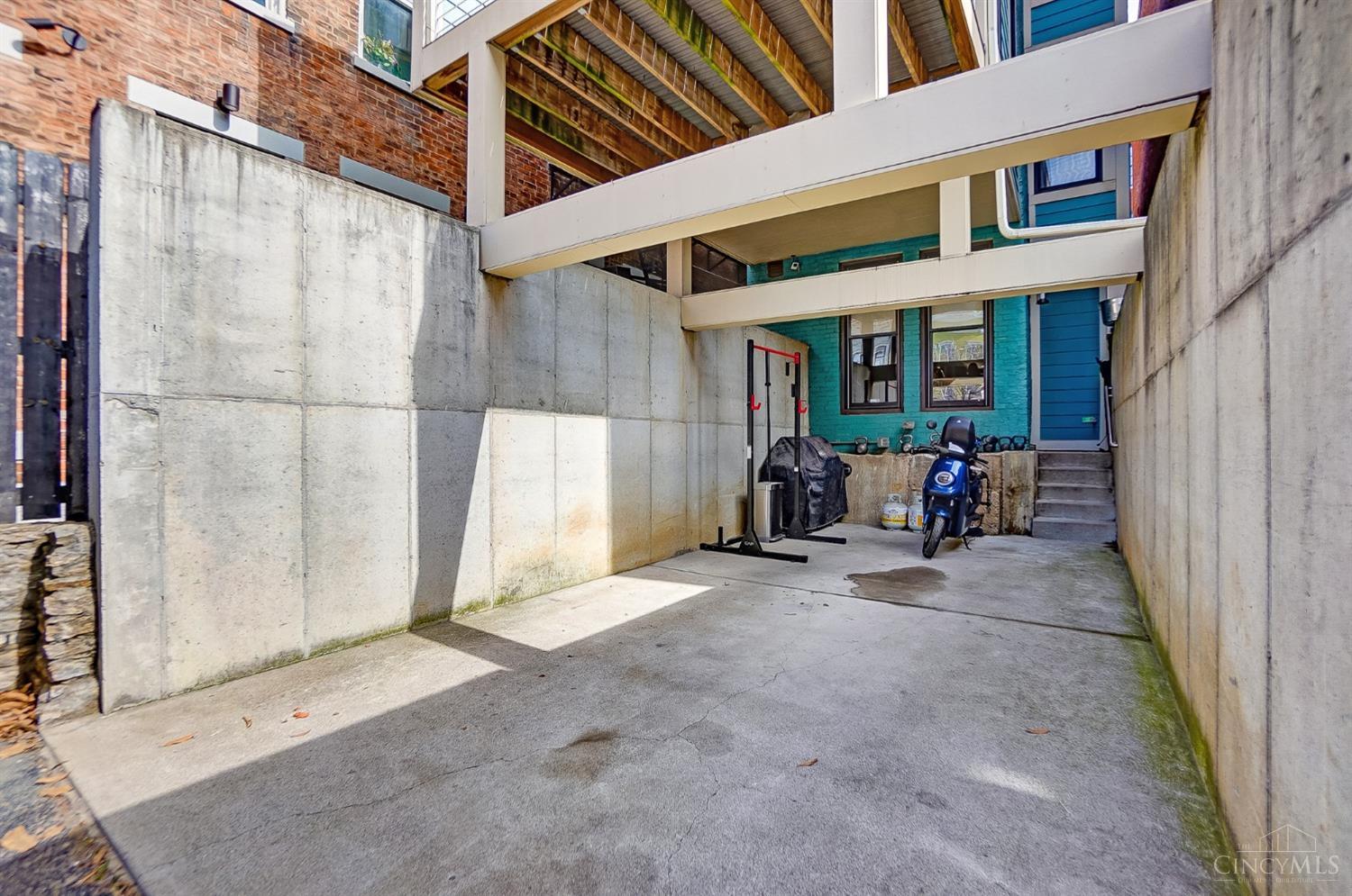 1223 Jackson Street 1